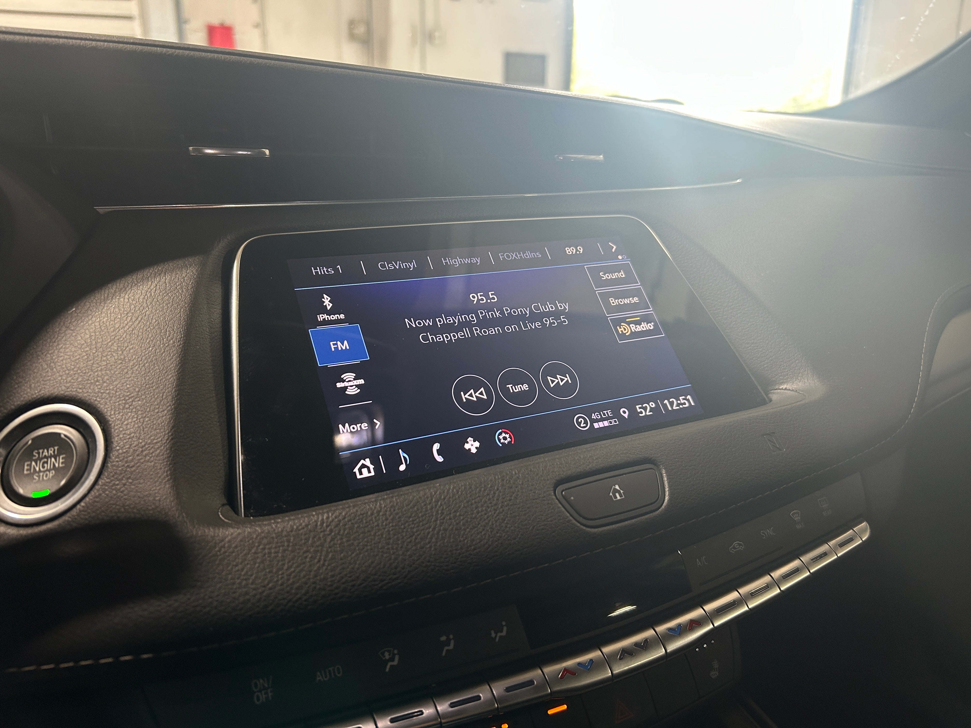 2021 Cadillac XT4 Premium Luxury 3