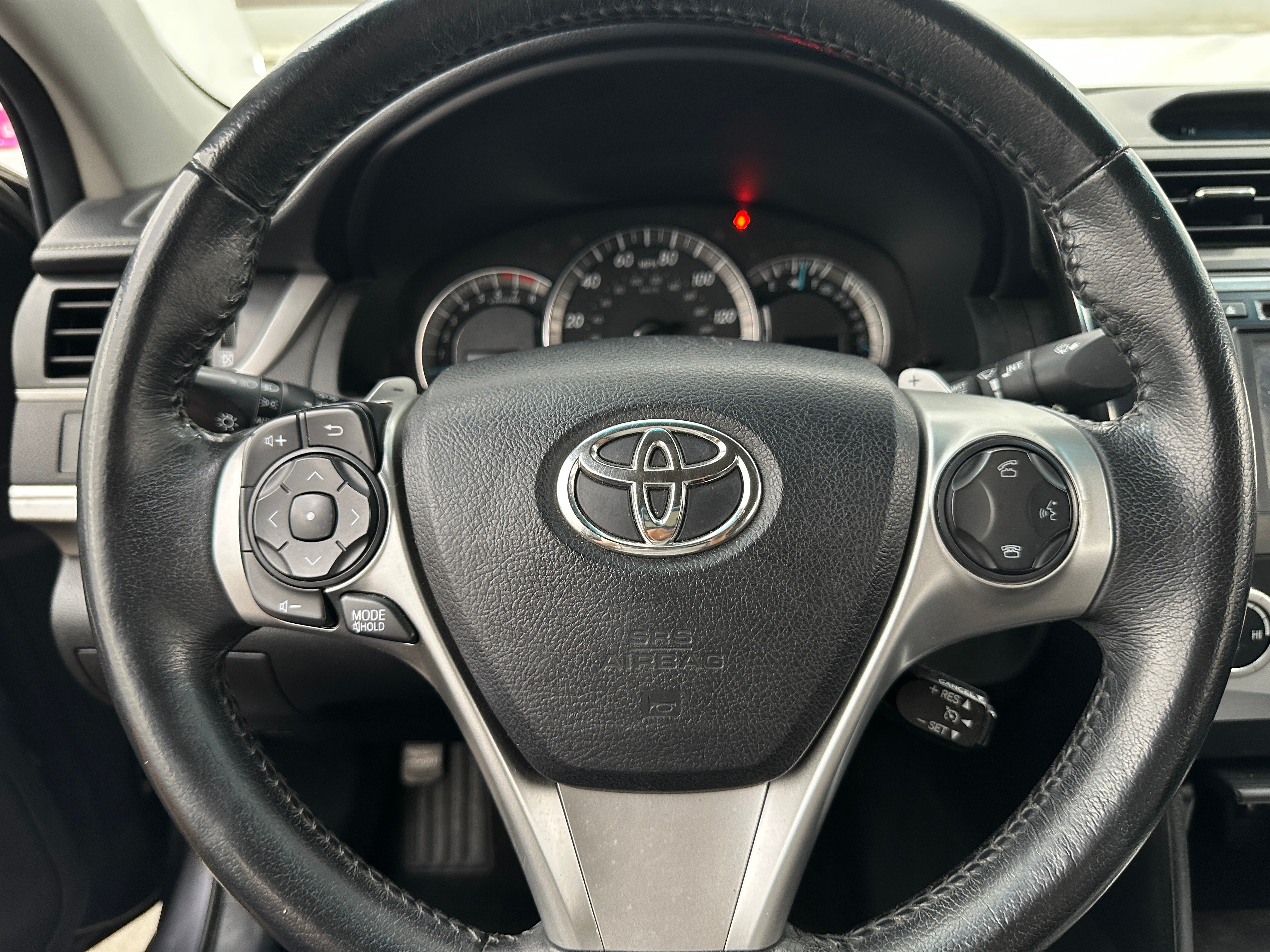 2014 Toyota Camry SE 5