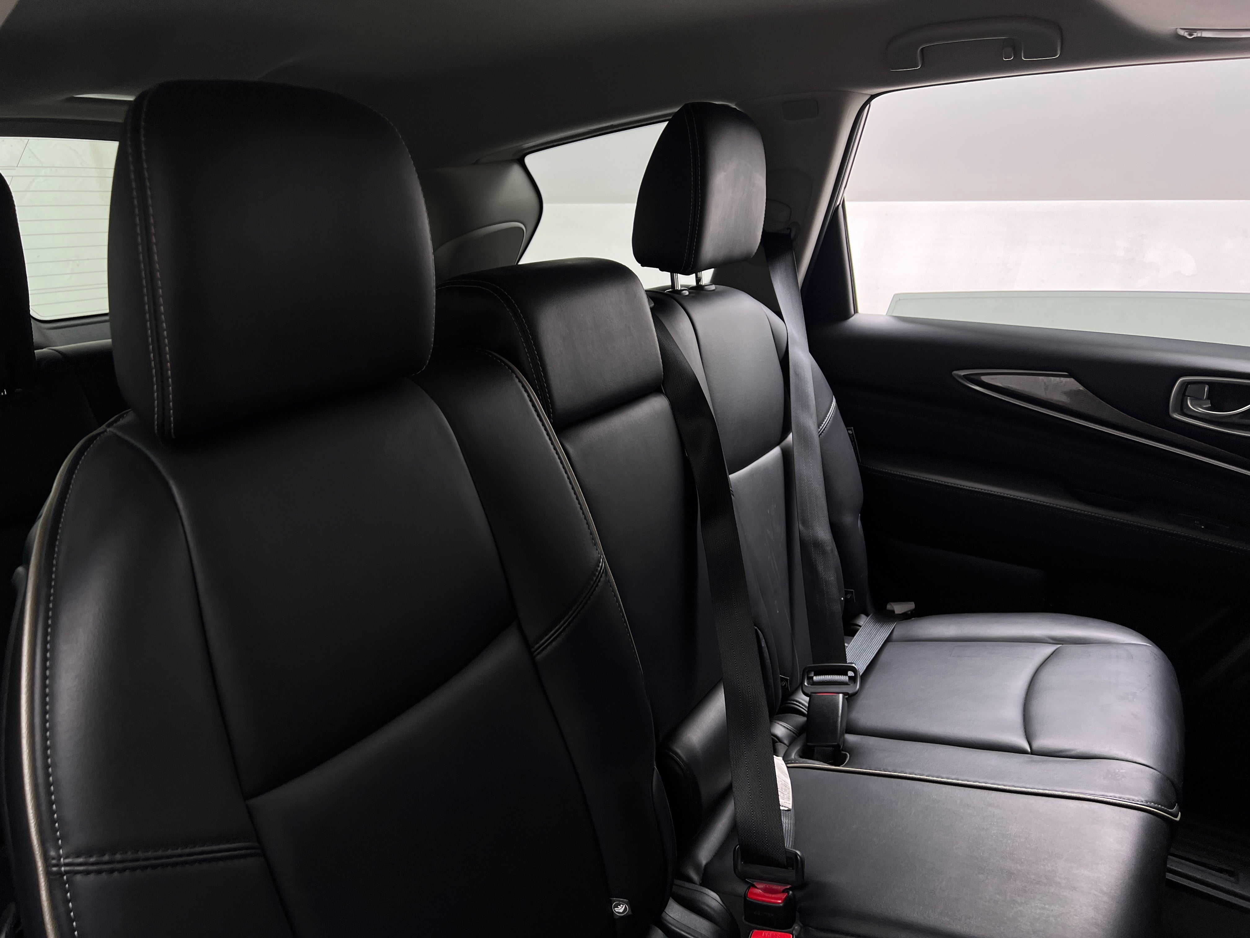 2019 INFINITI QX60 Luxe 6