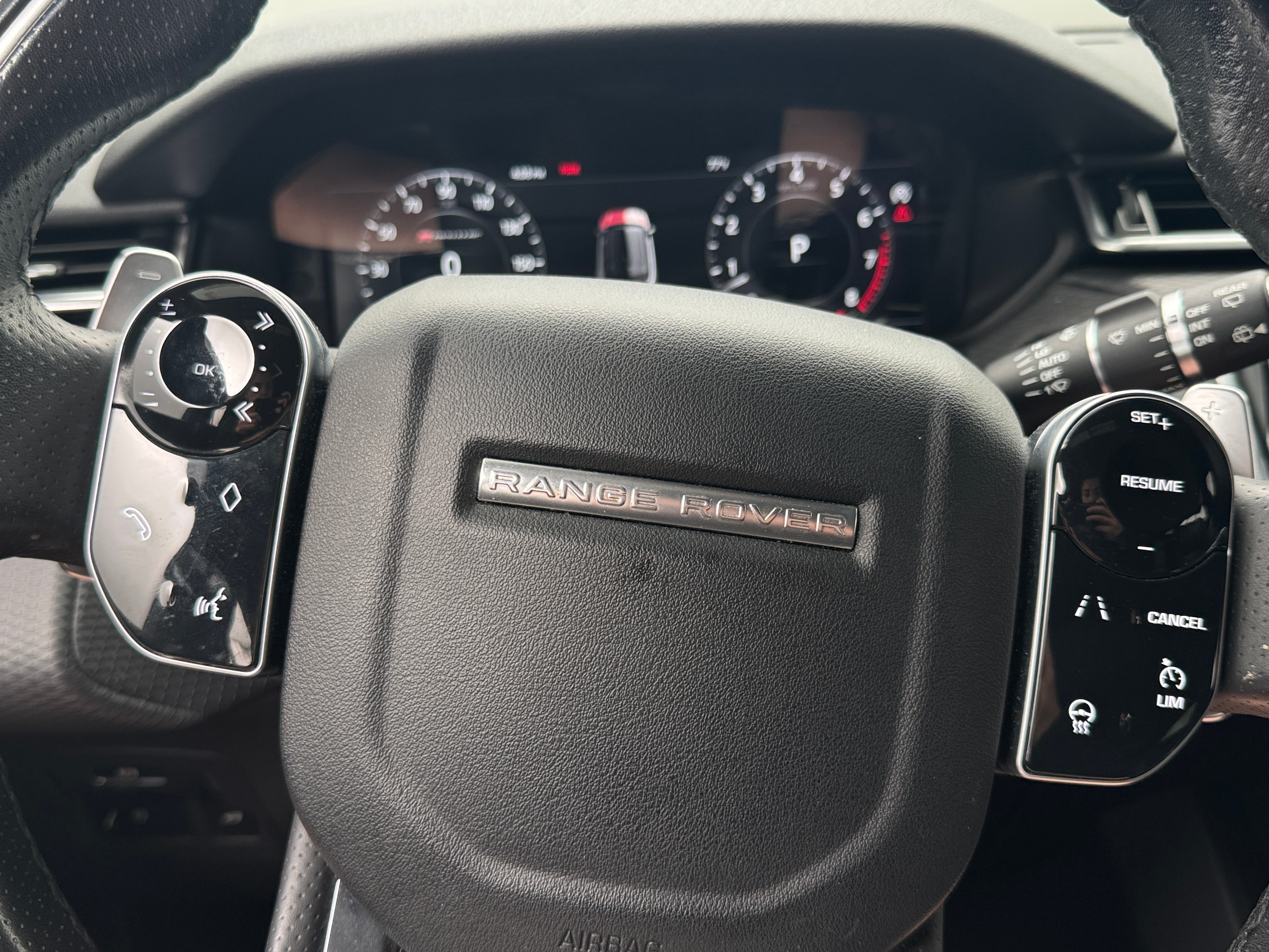 2018 Land Rover Range Rover Velar R-Dynamic SE 4