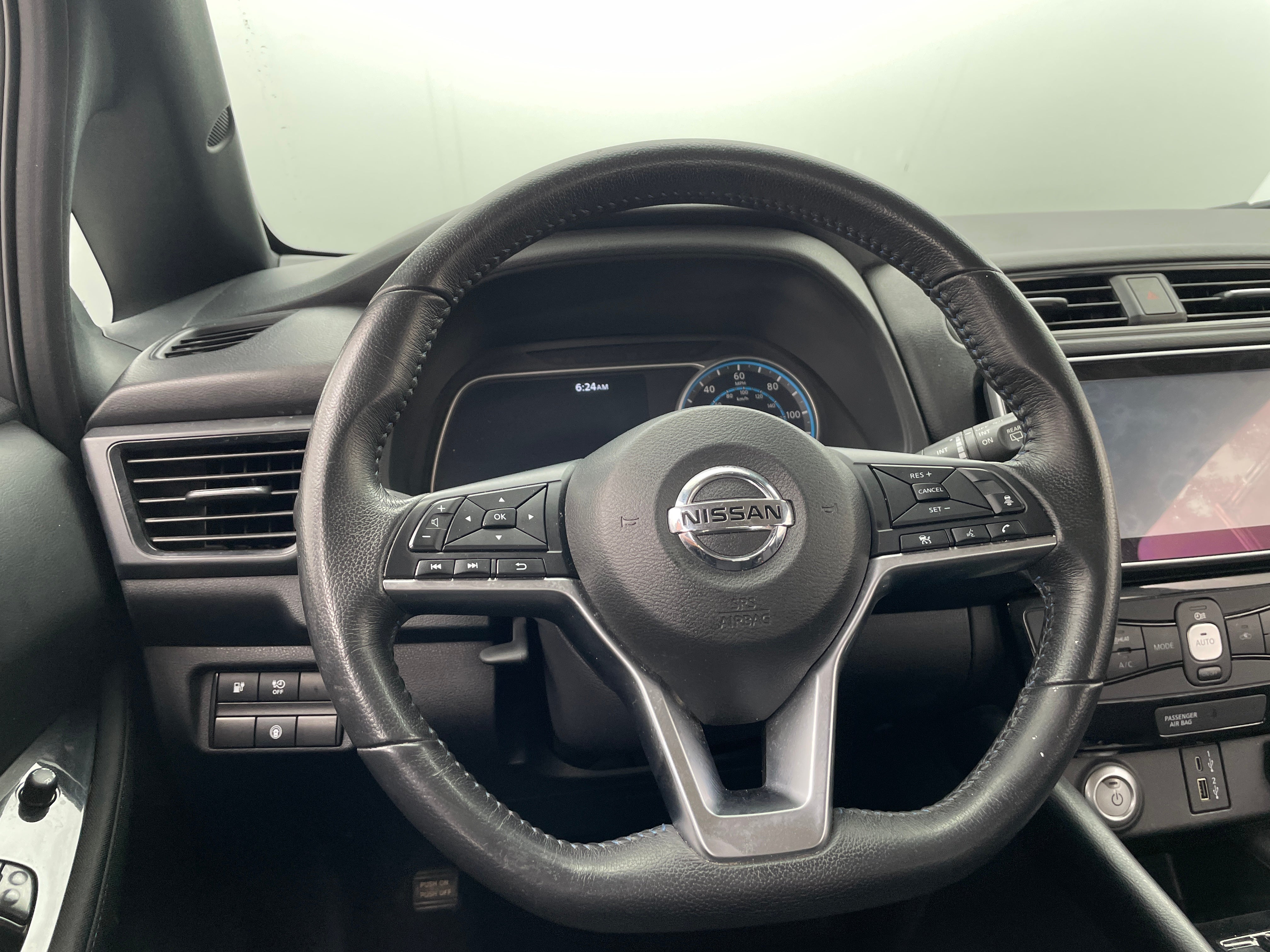 2020 Nissan Leaf SV Plus 5