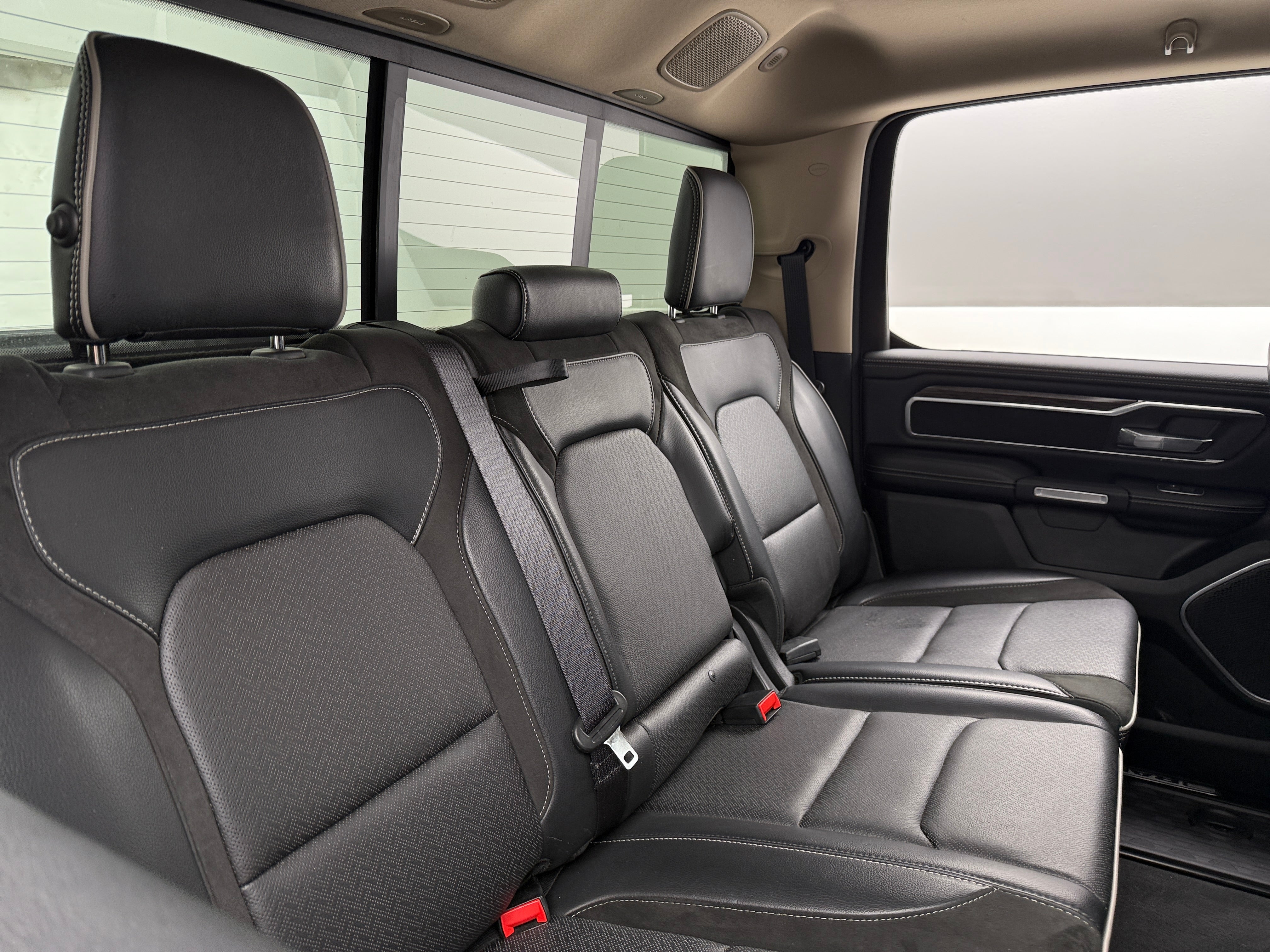 2020 RAM 1500 Laramie 5