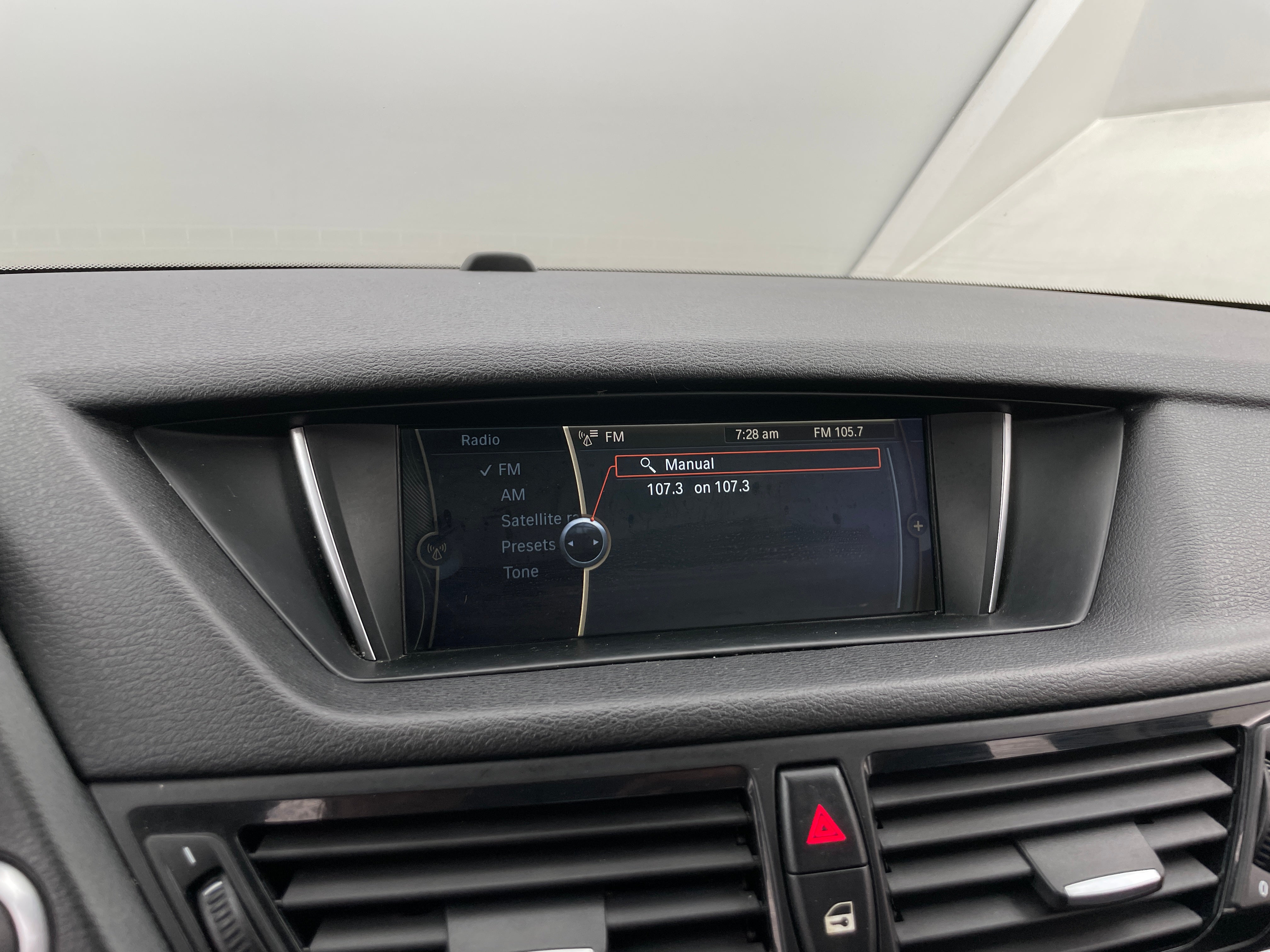 2015 BMW X1 xDrive28i 3