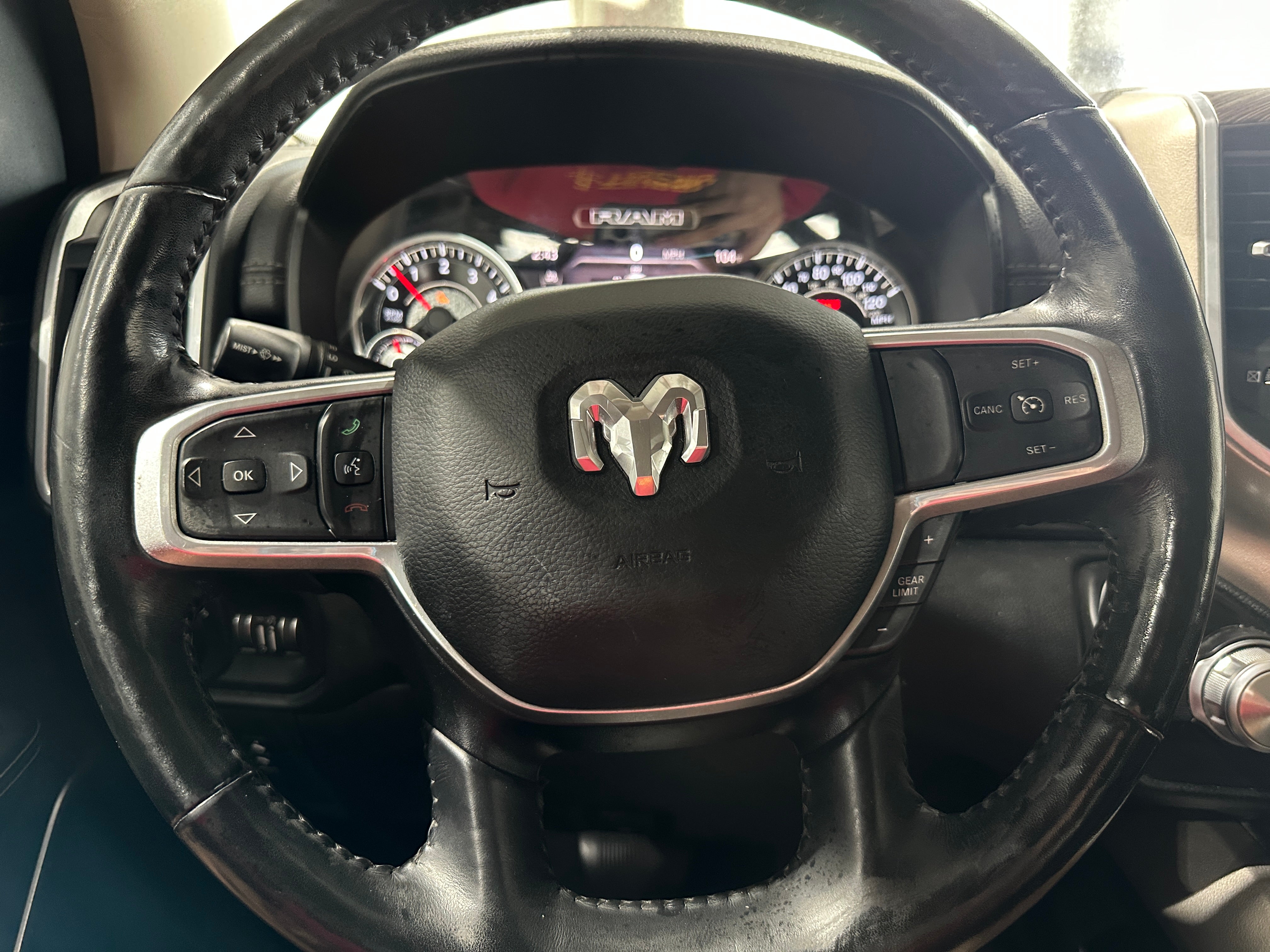 2020 RAM 1500 Laramie 4