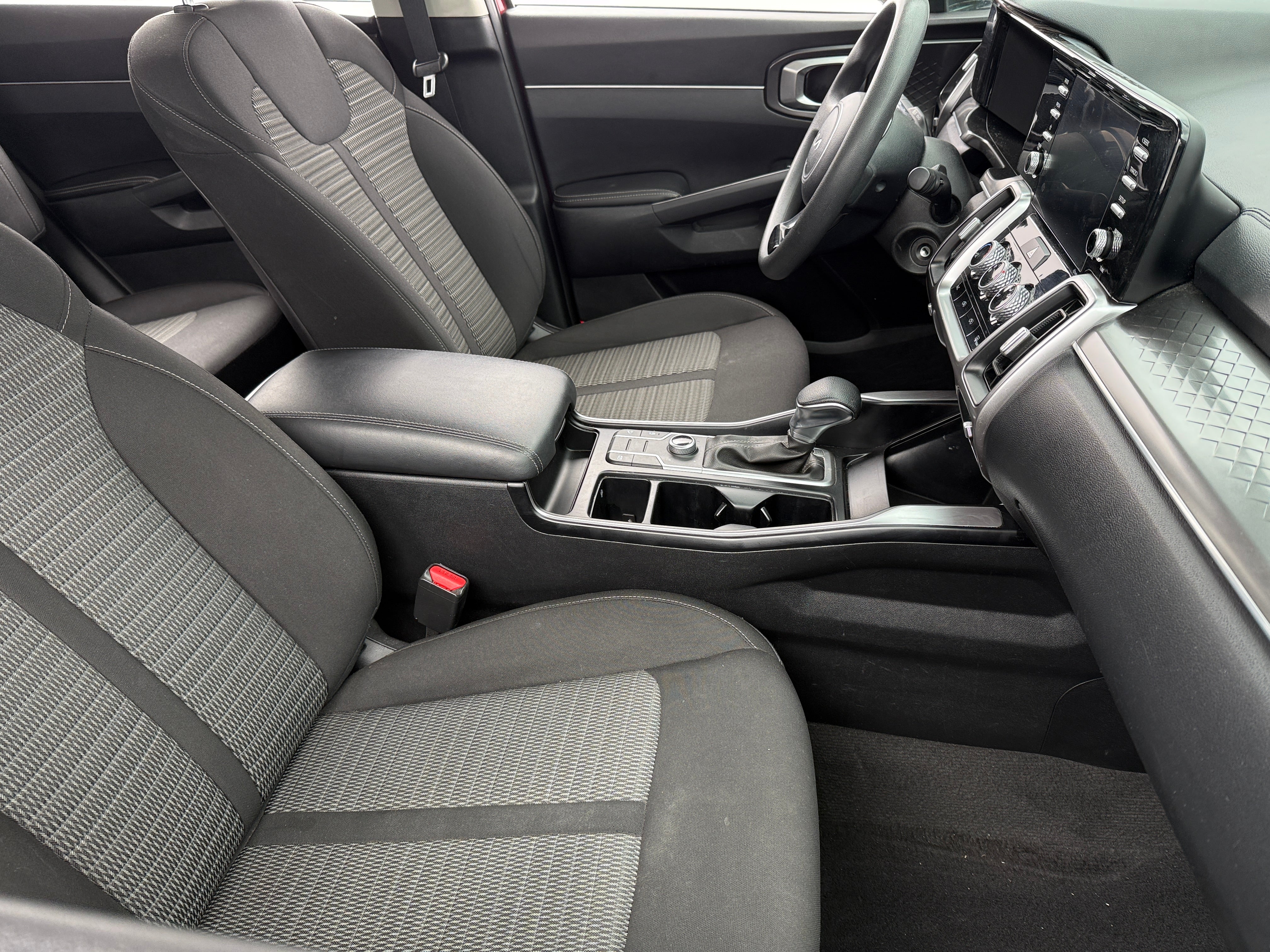 2022 Kia Sorento LX 2