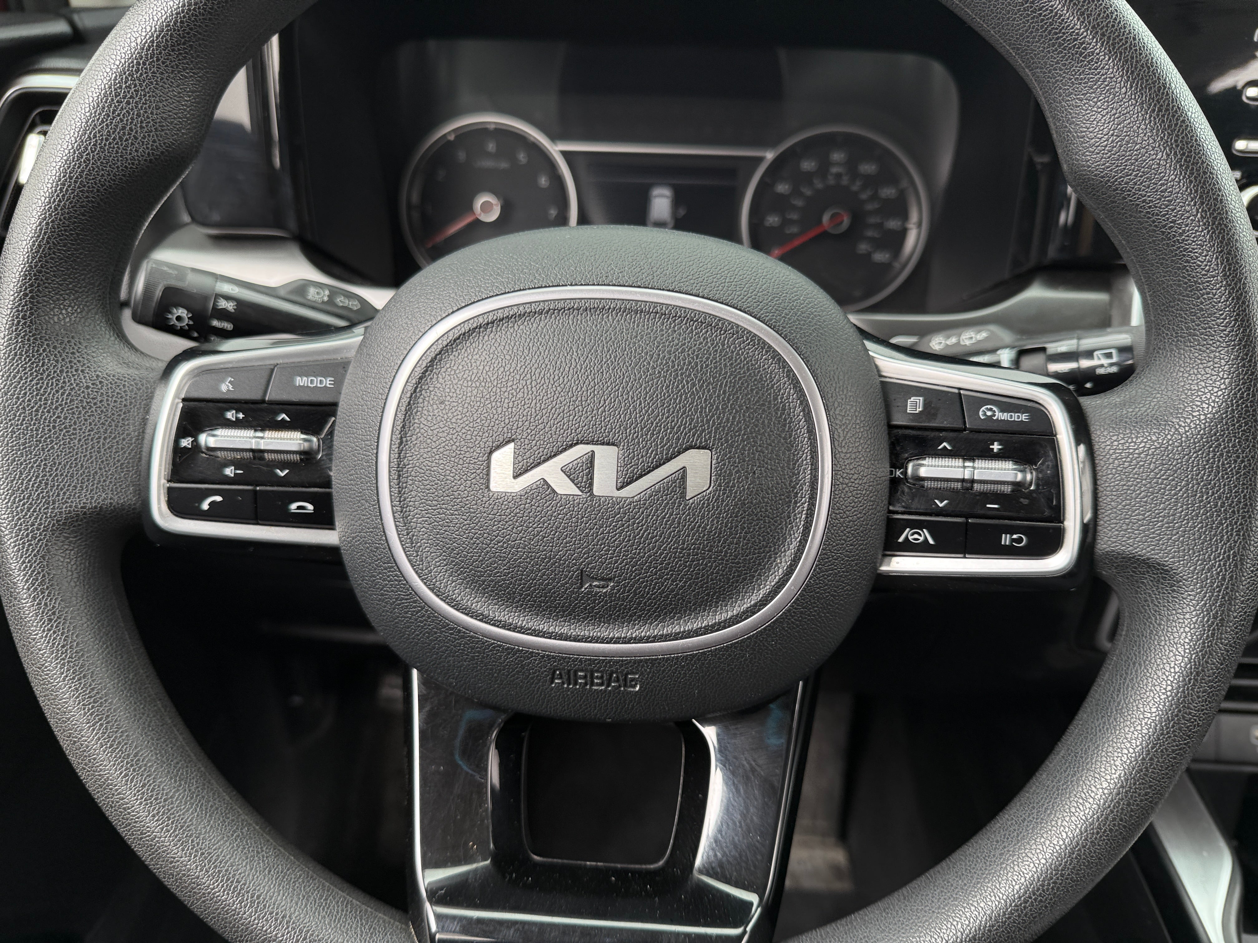 2022 Kia Sorento LX 5