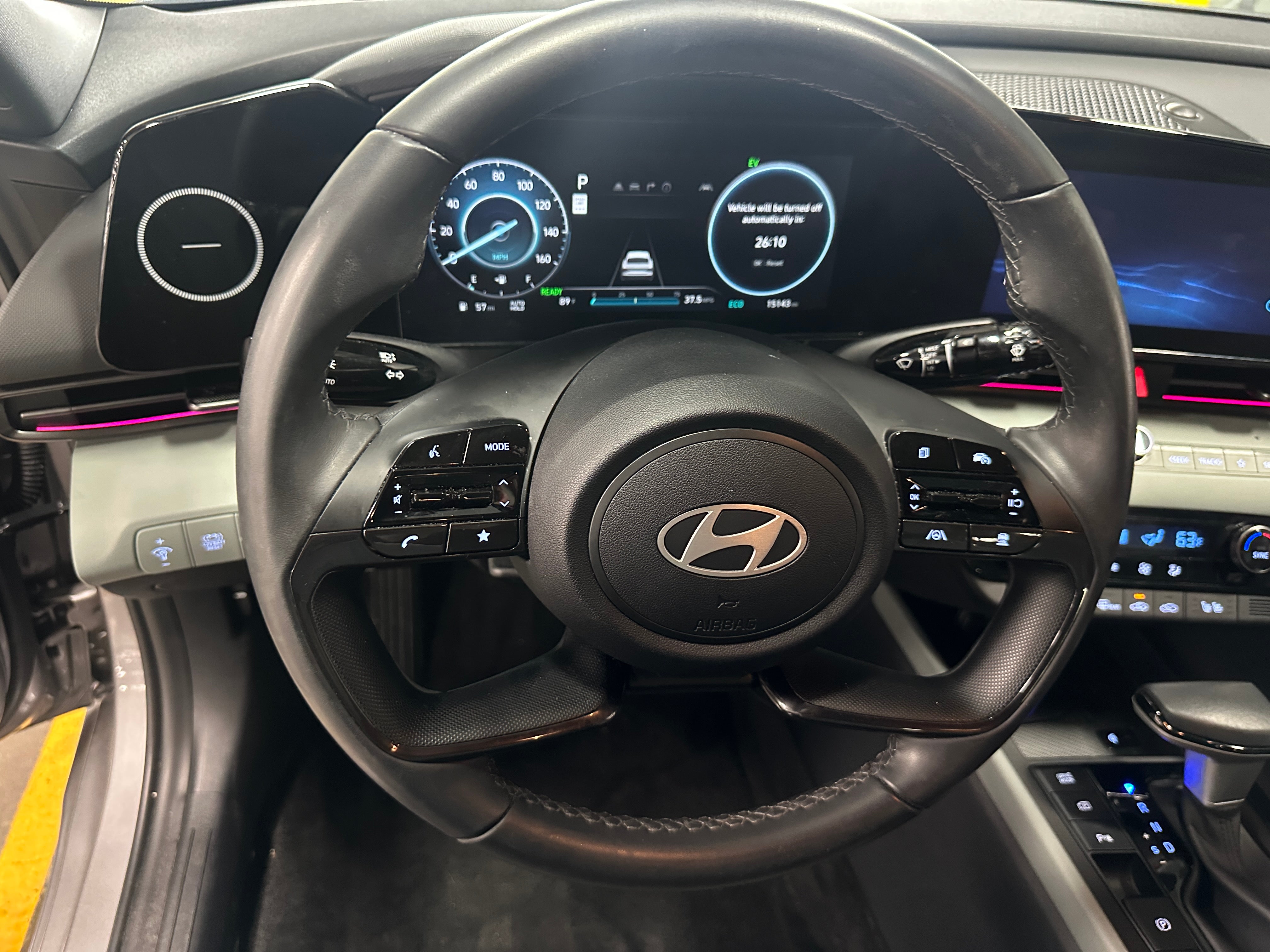 2024 Hyundai Elantra Limited Edition 4