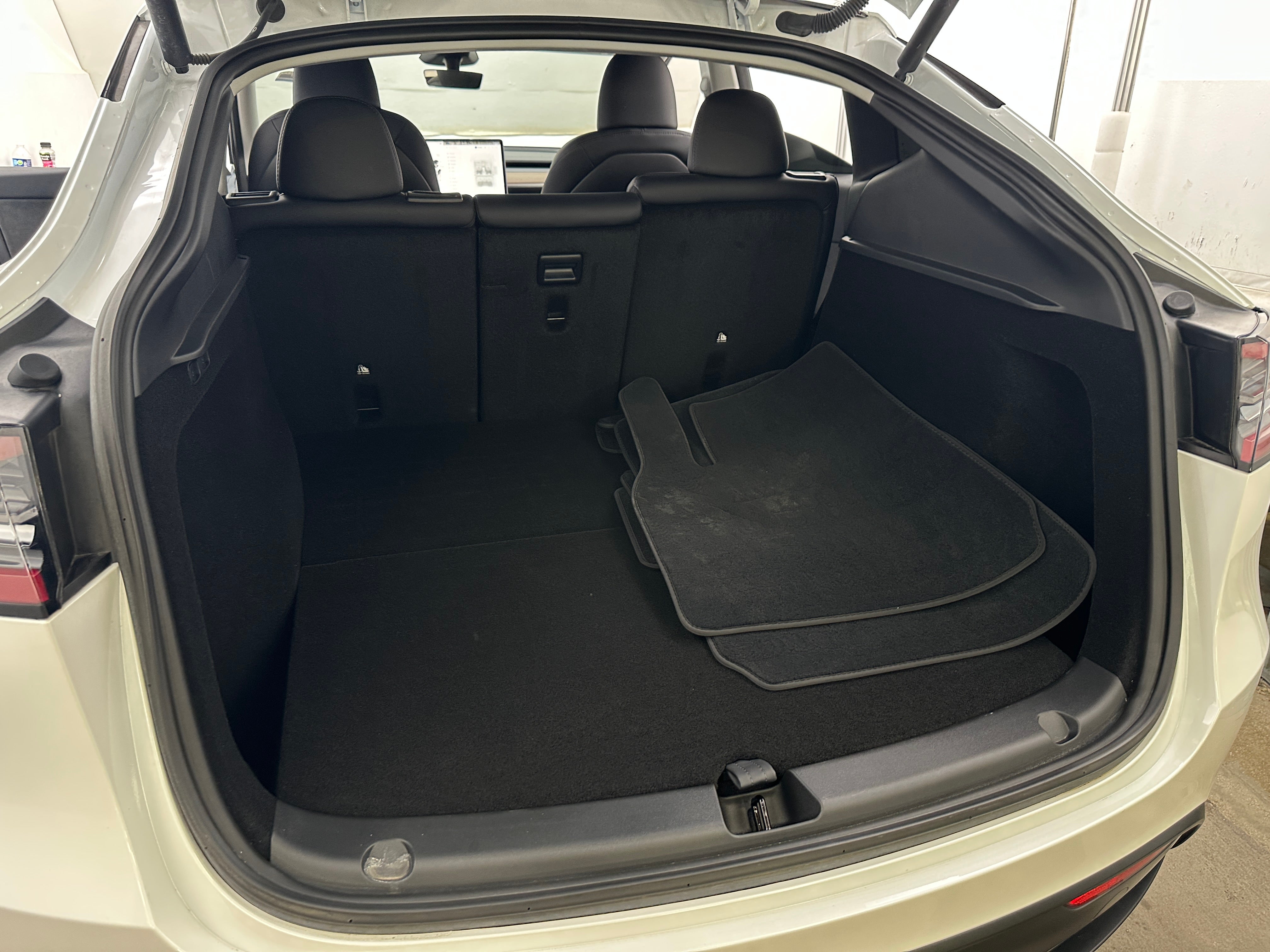 2024 Tesla Model Y Standard Range 6