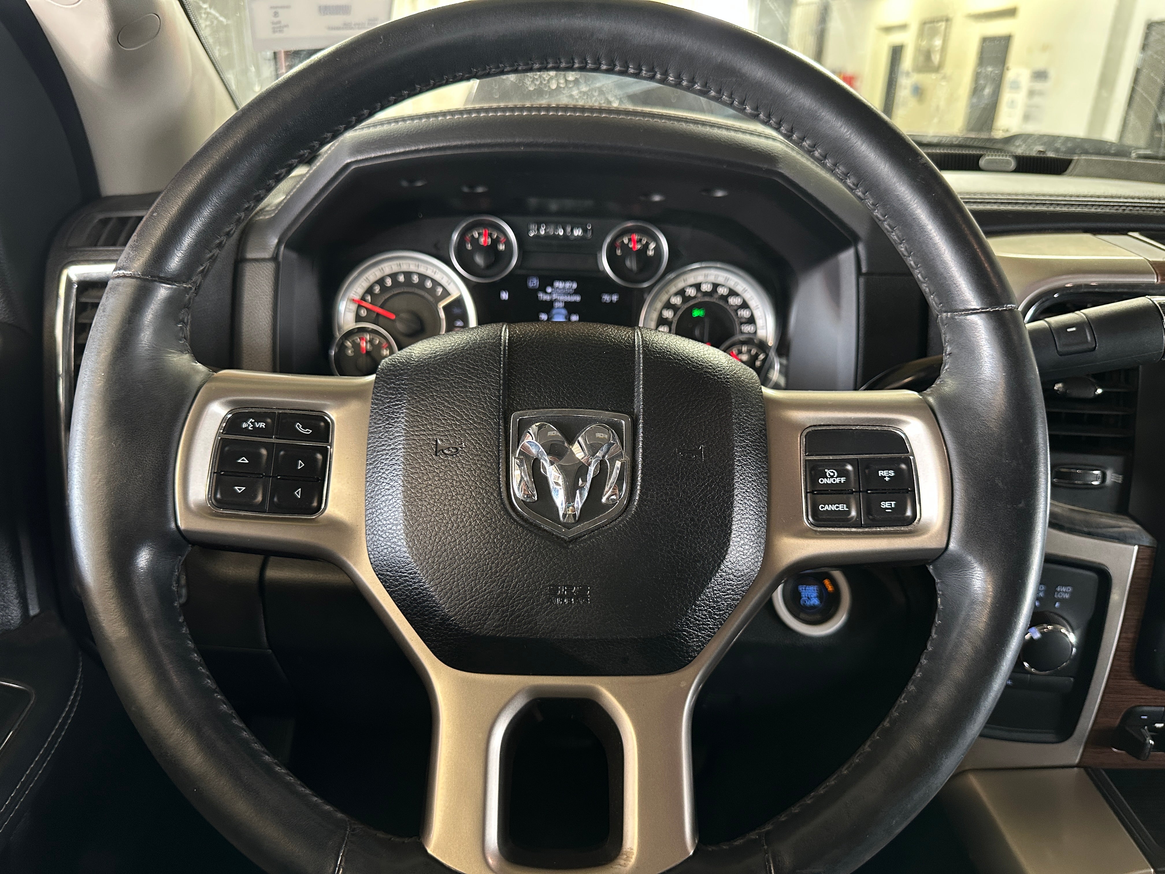 2016 RAM 2500 Laramie 4