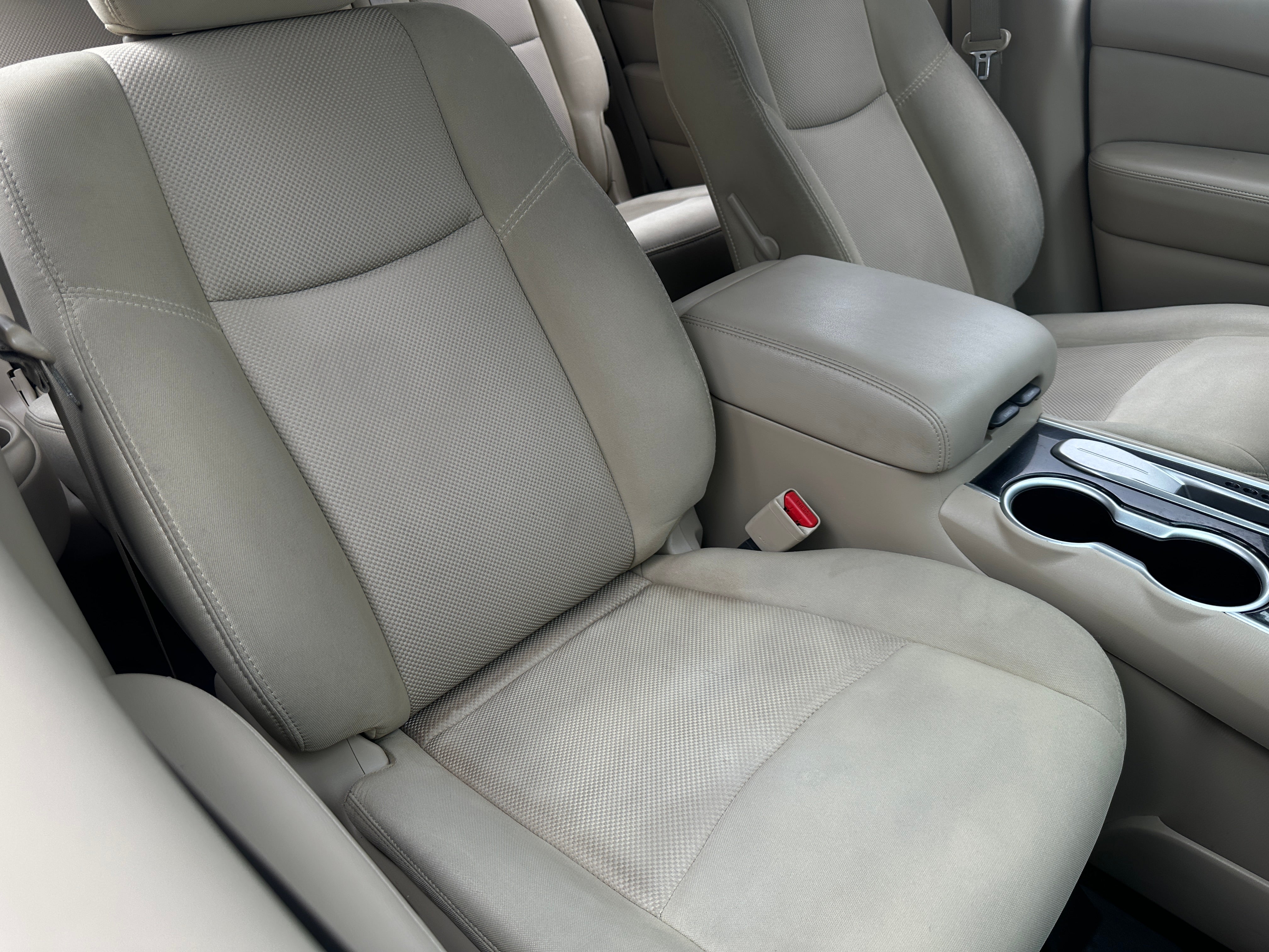 2020 Nissan Pathfinder SV 2