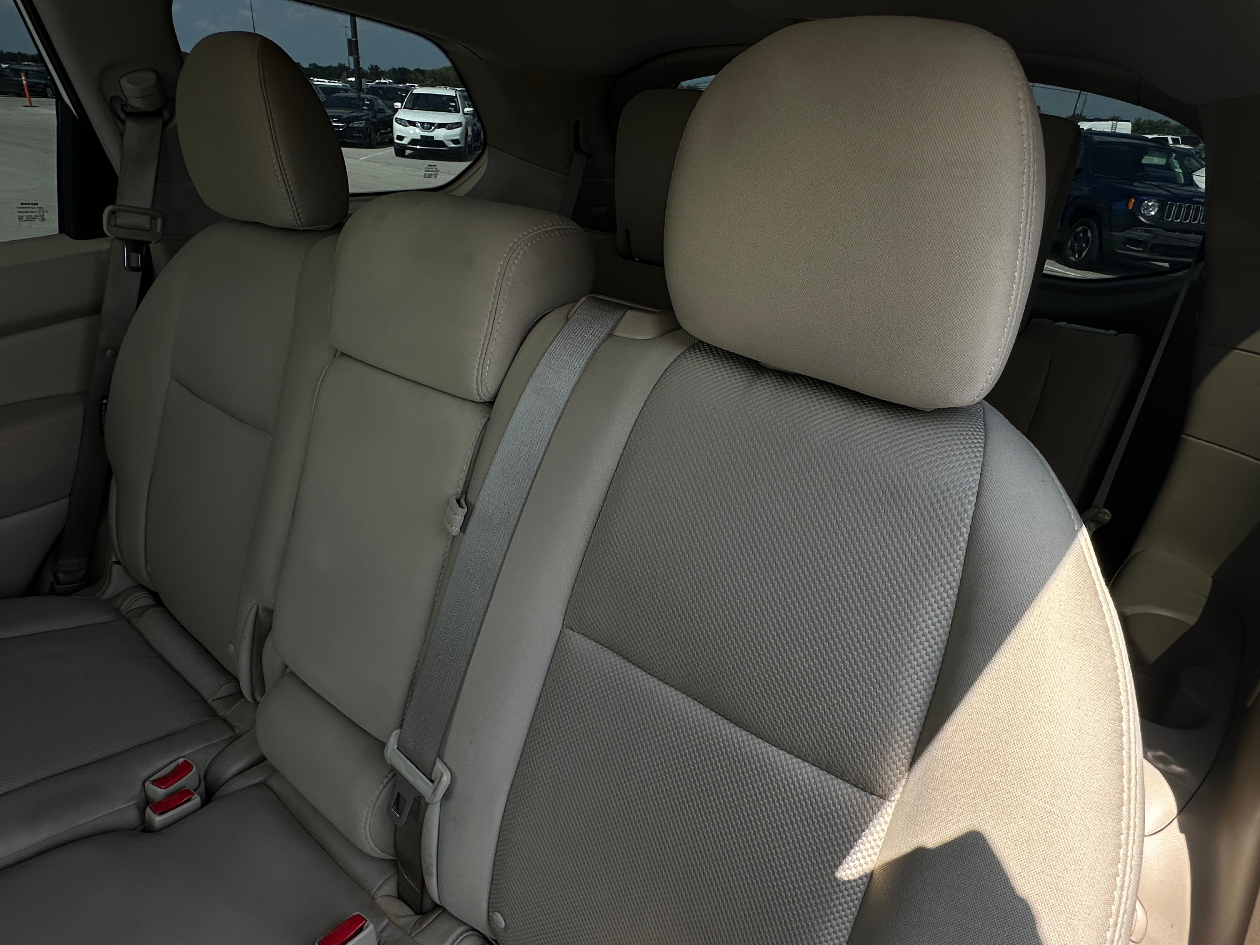 2020 Nissan Pathfinder SV 6