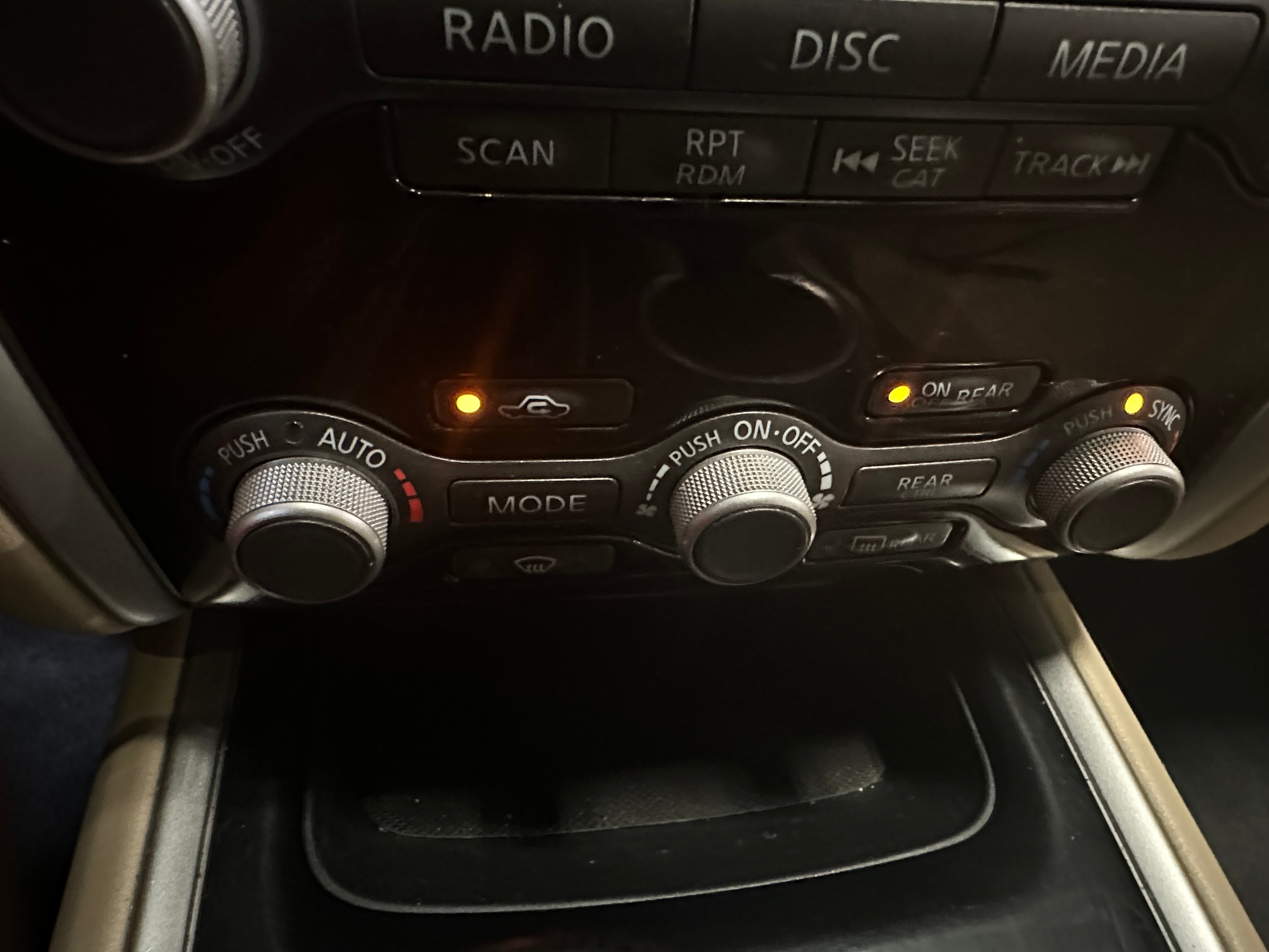 2020 Nissan Pathfinder SV 4