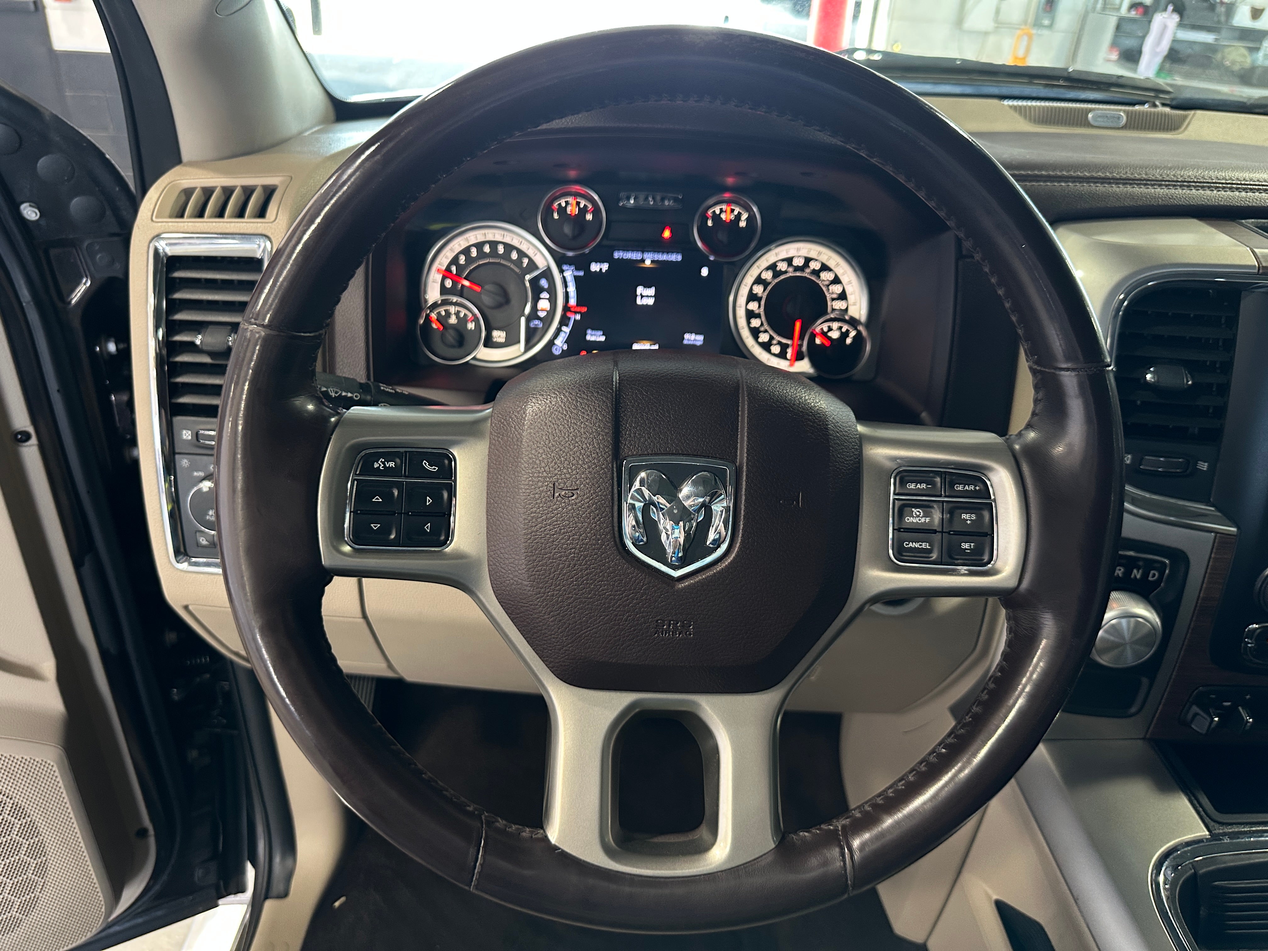 2017 RAM 1500 Laramie 4