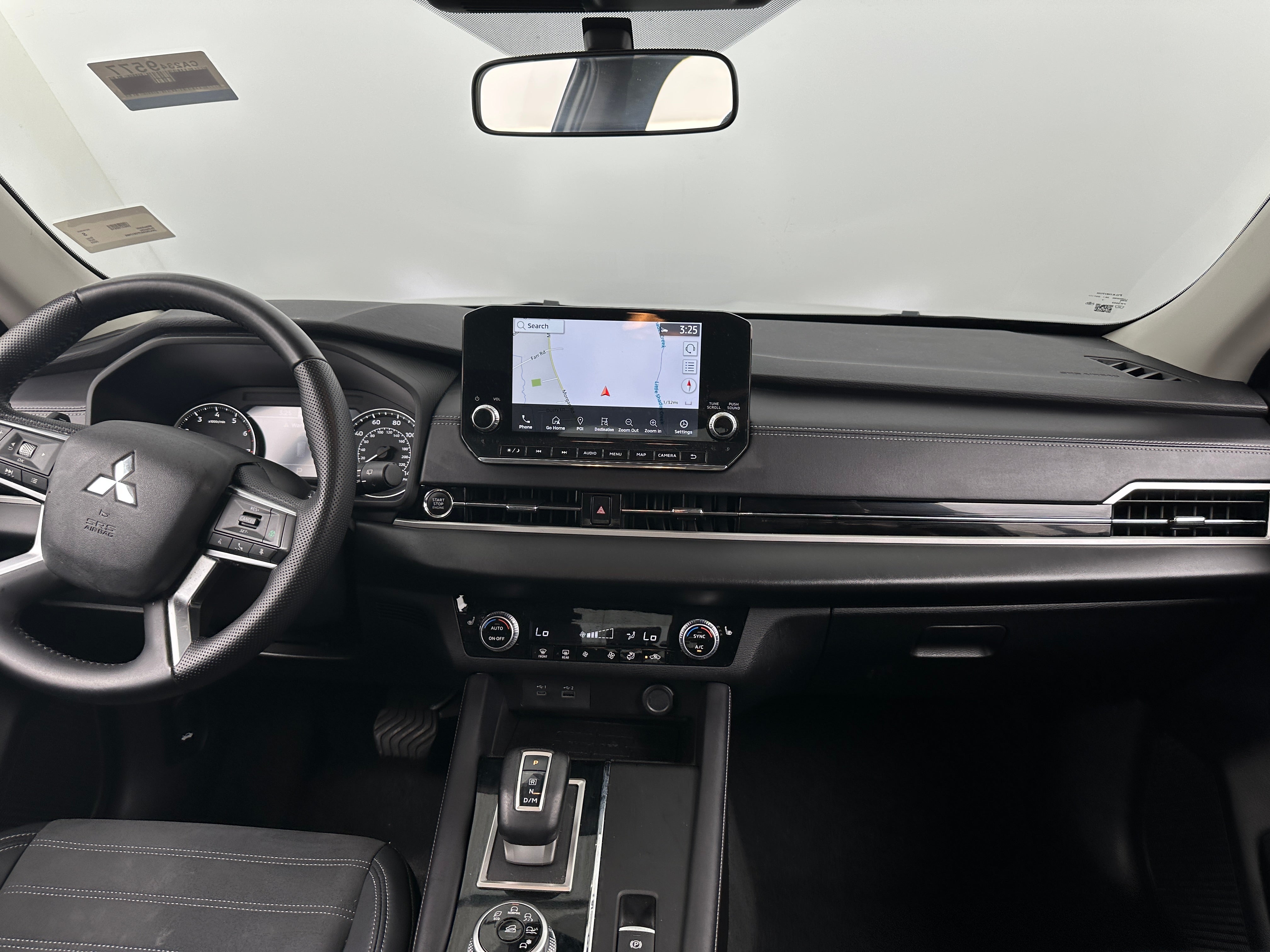 2023 Mitsubishi Outlander SE 3