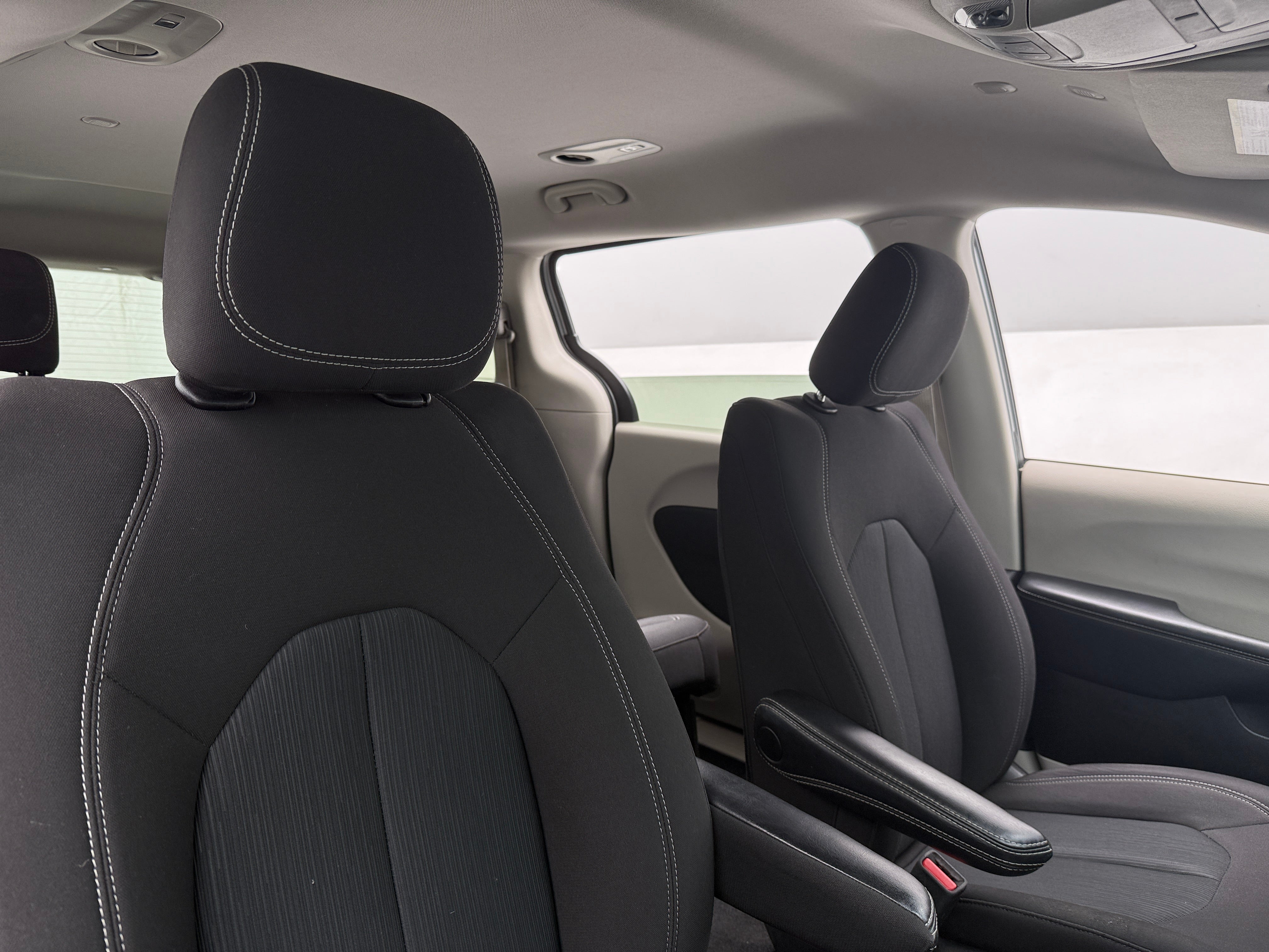 Thumbnail: 2023 Chrysler Voyager - 2