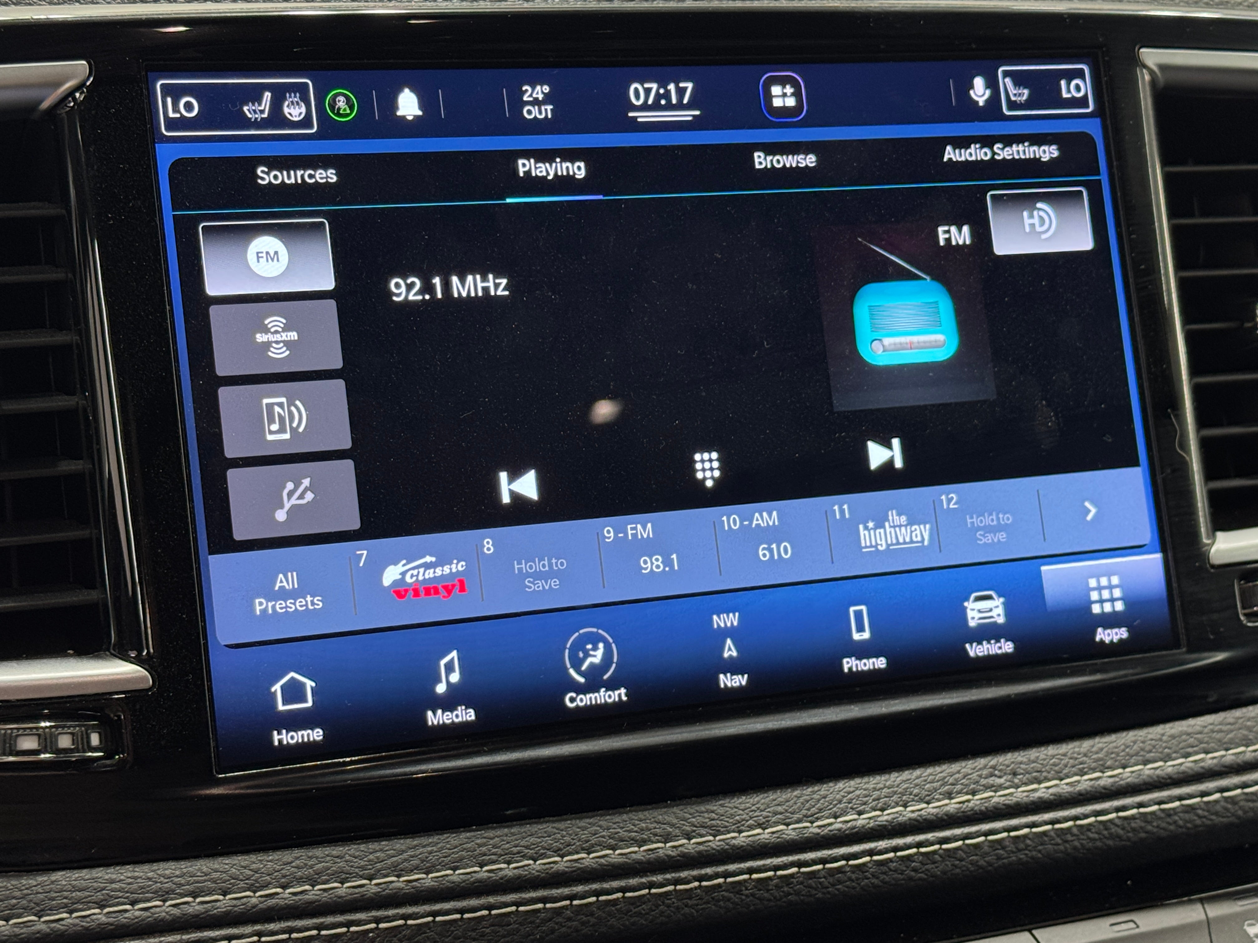 2021 Chrysler Pacifica Hybrid Limited 3
