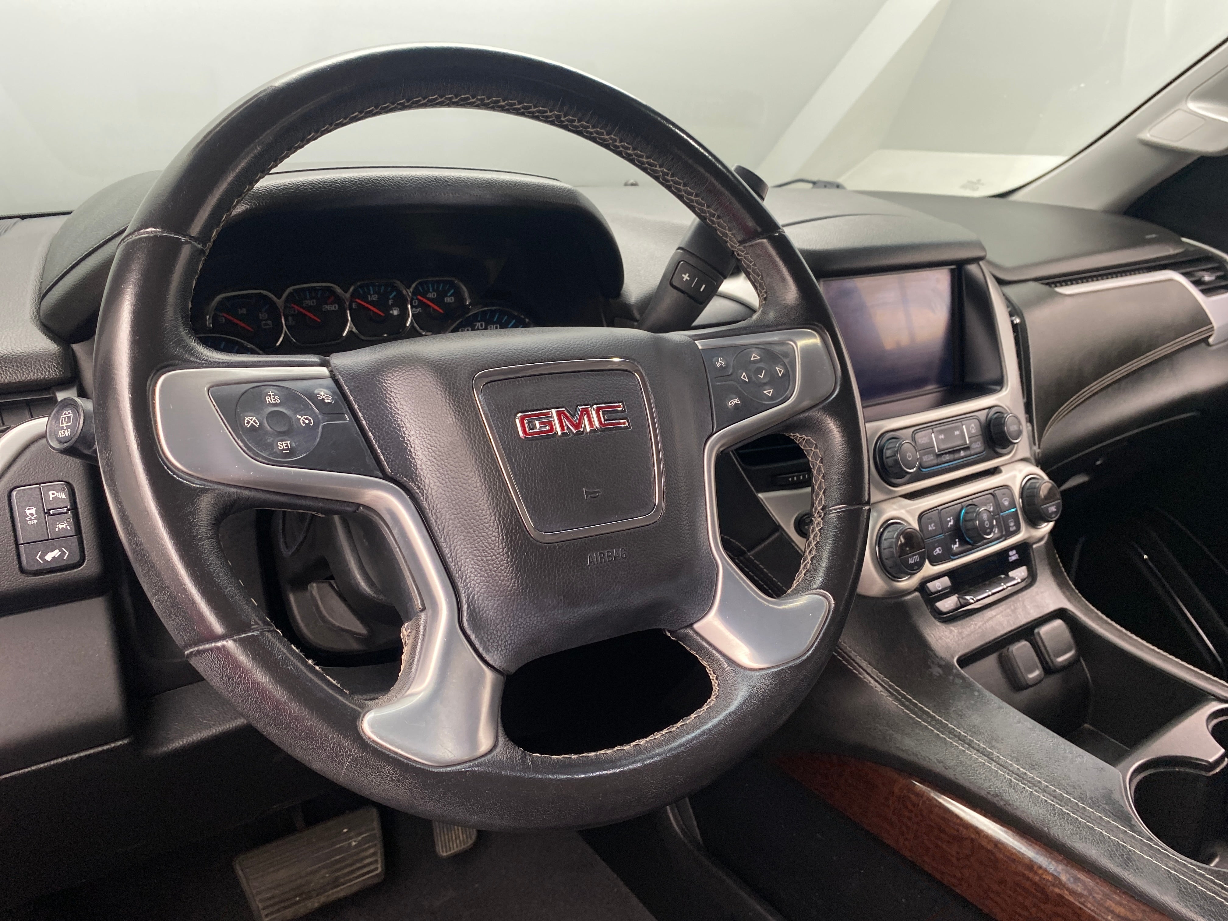 2020 GMC Yukon SLE 5