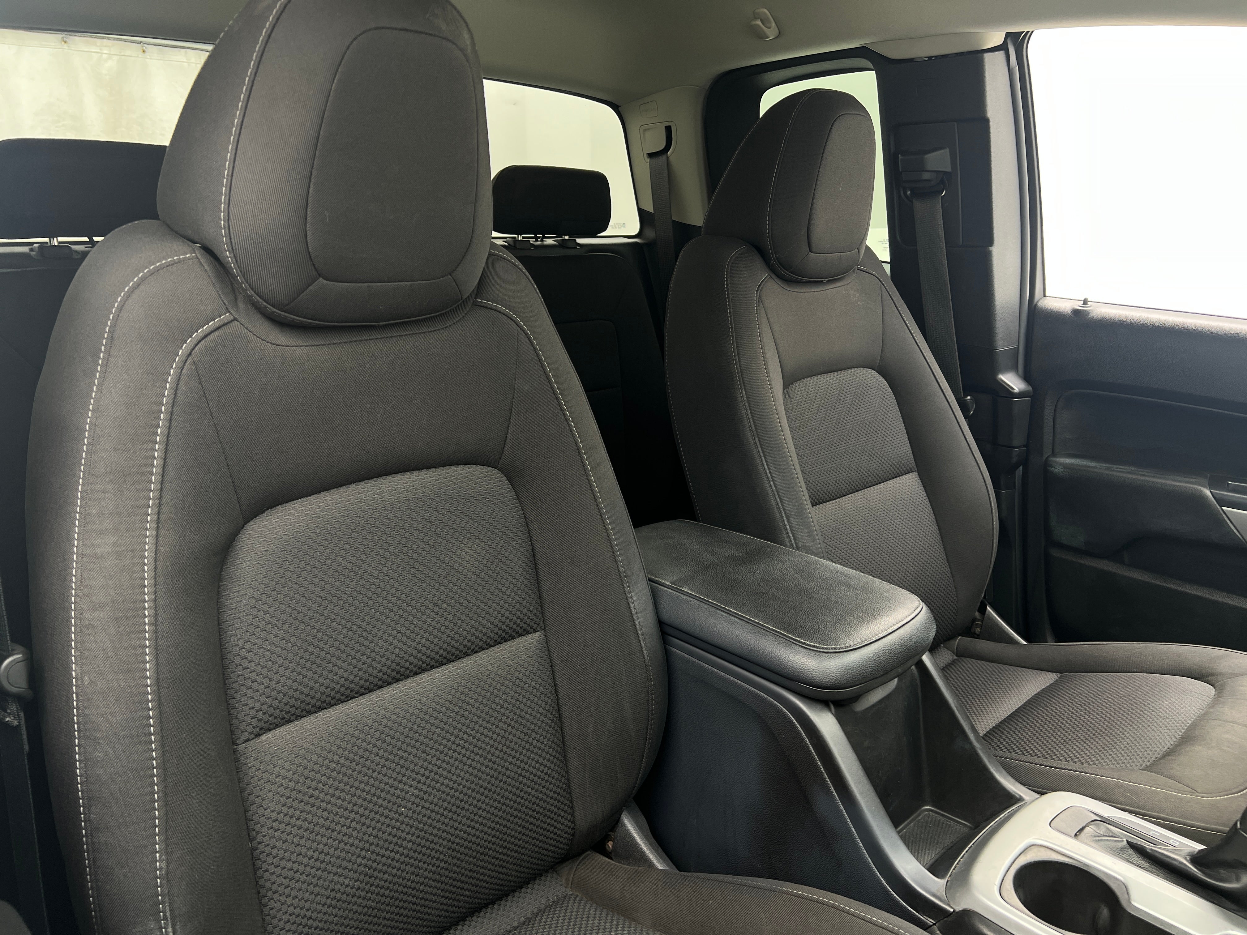 2021 Chevrolet Colorado LT 2