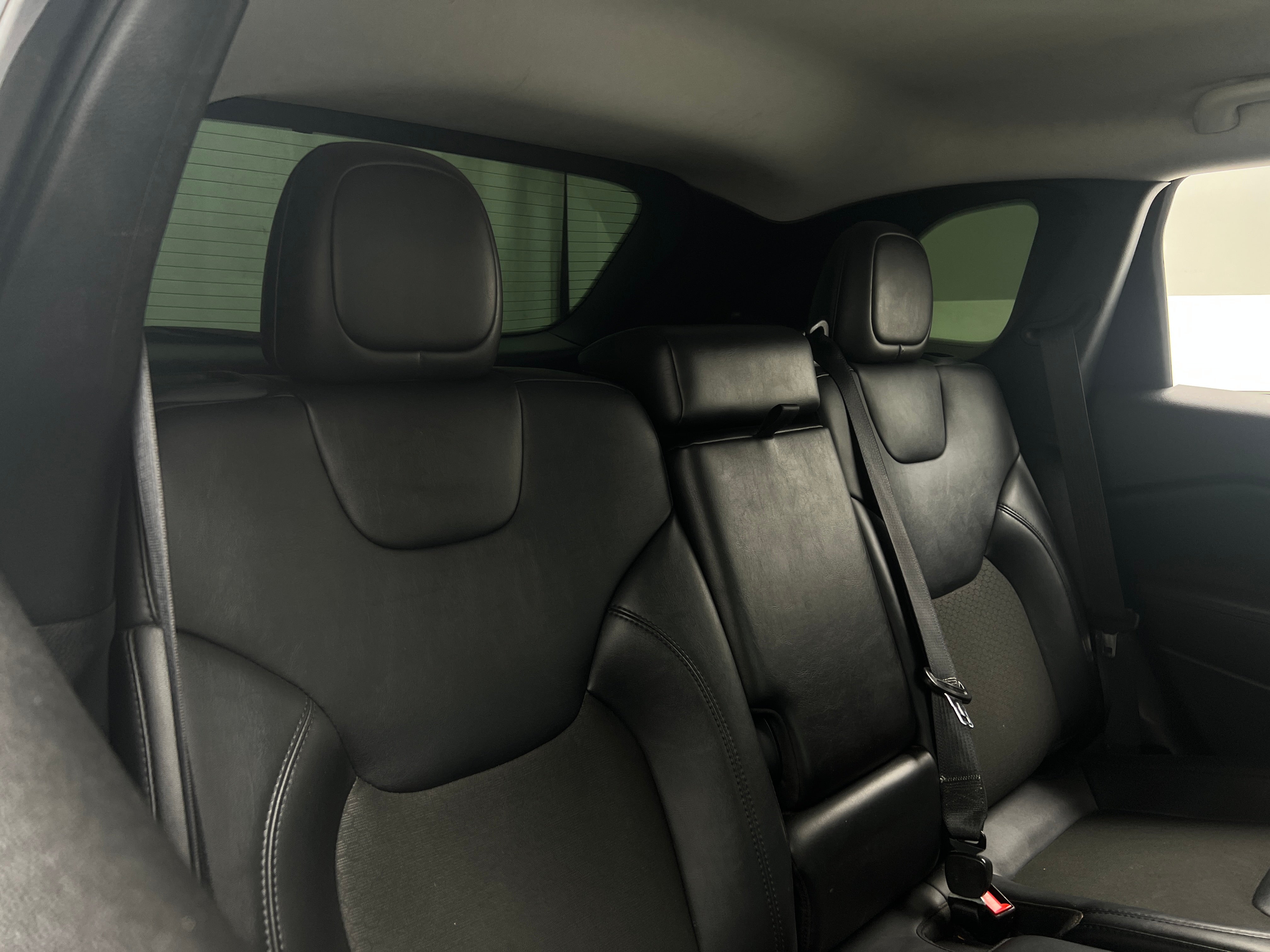 2021 Jeep Cherokee Altitude 6