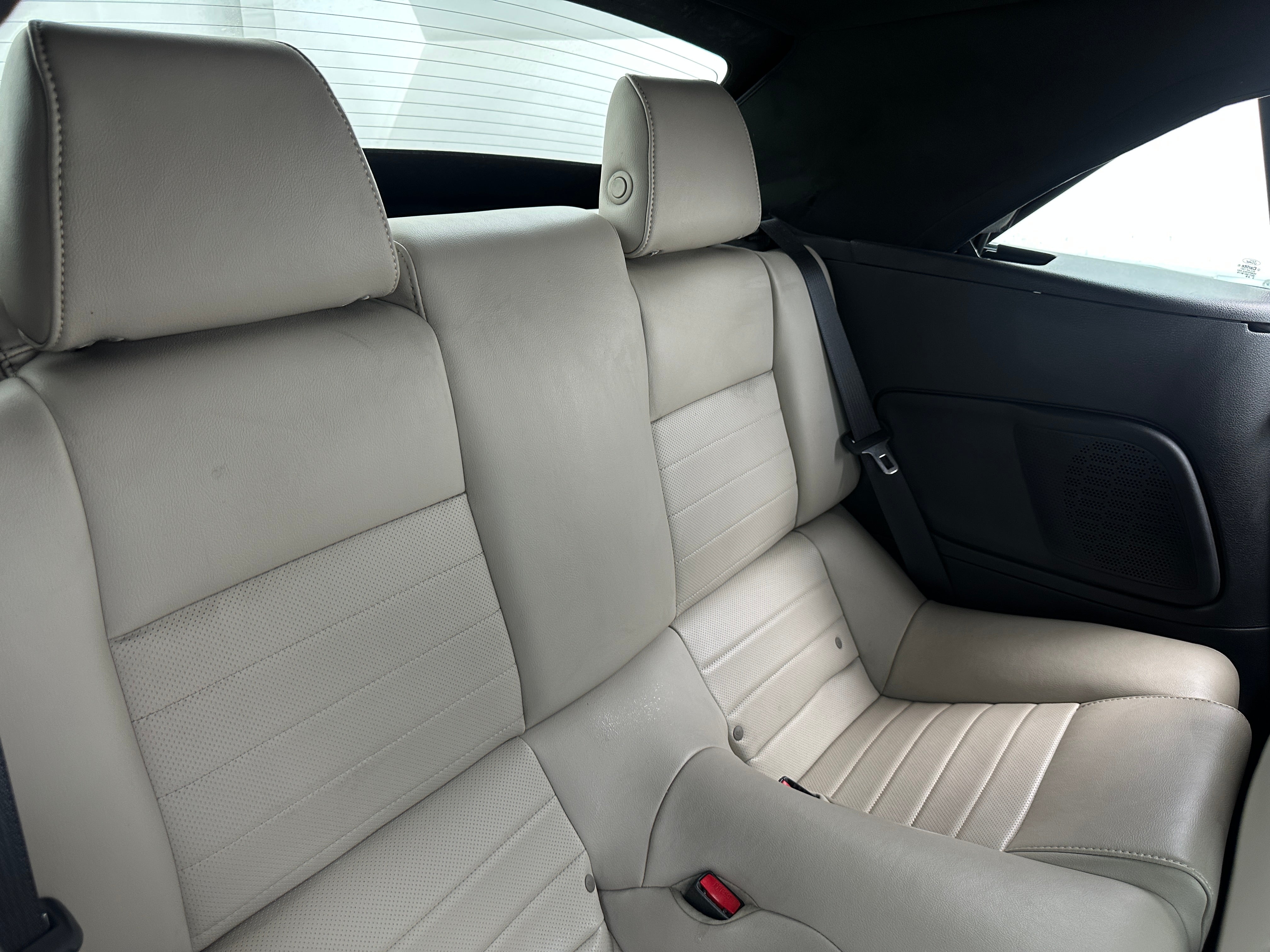2014 Ford Mustang Premium 5