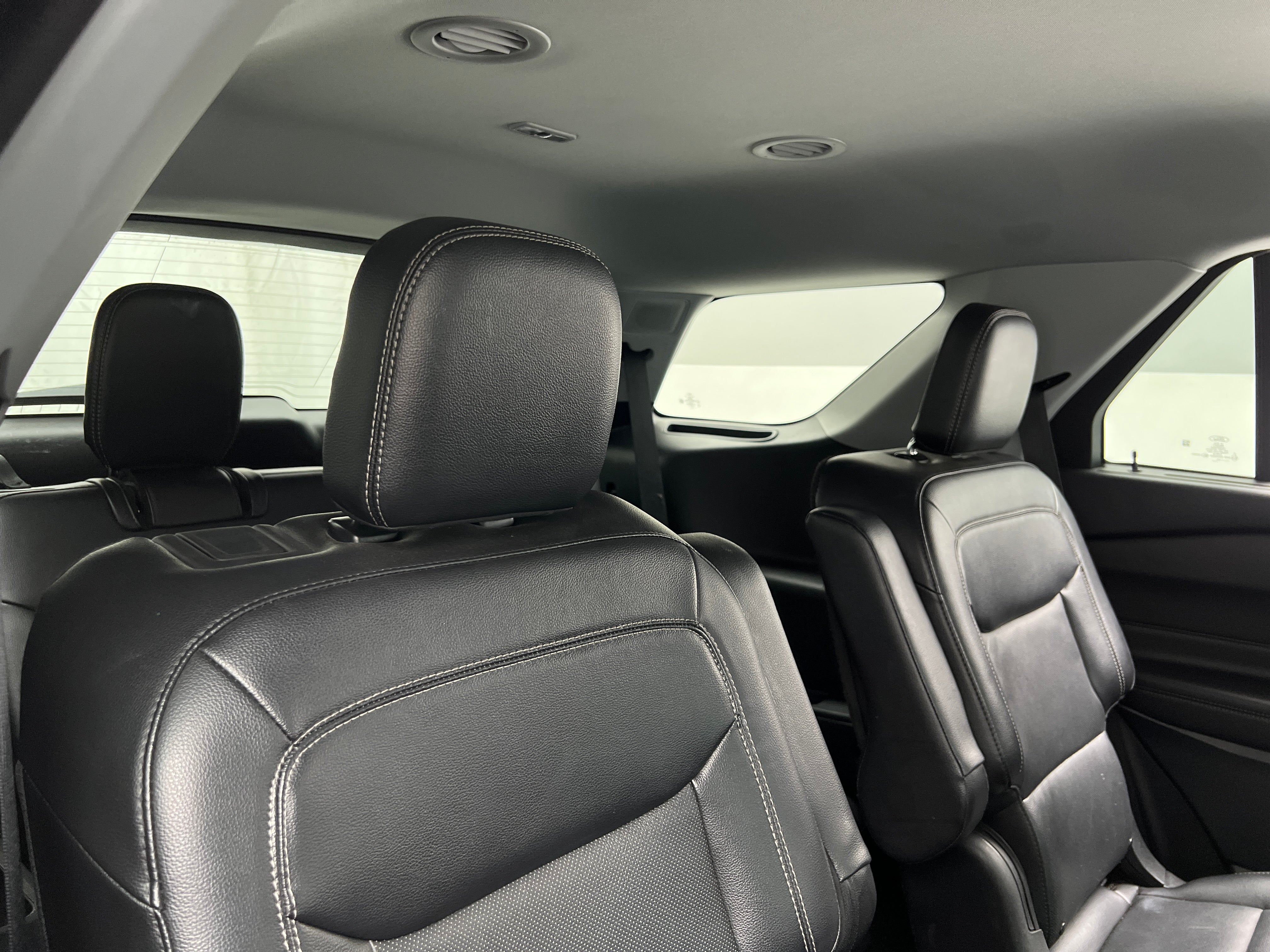 2023 Ford Explorer Limited 5