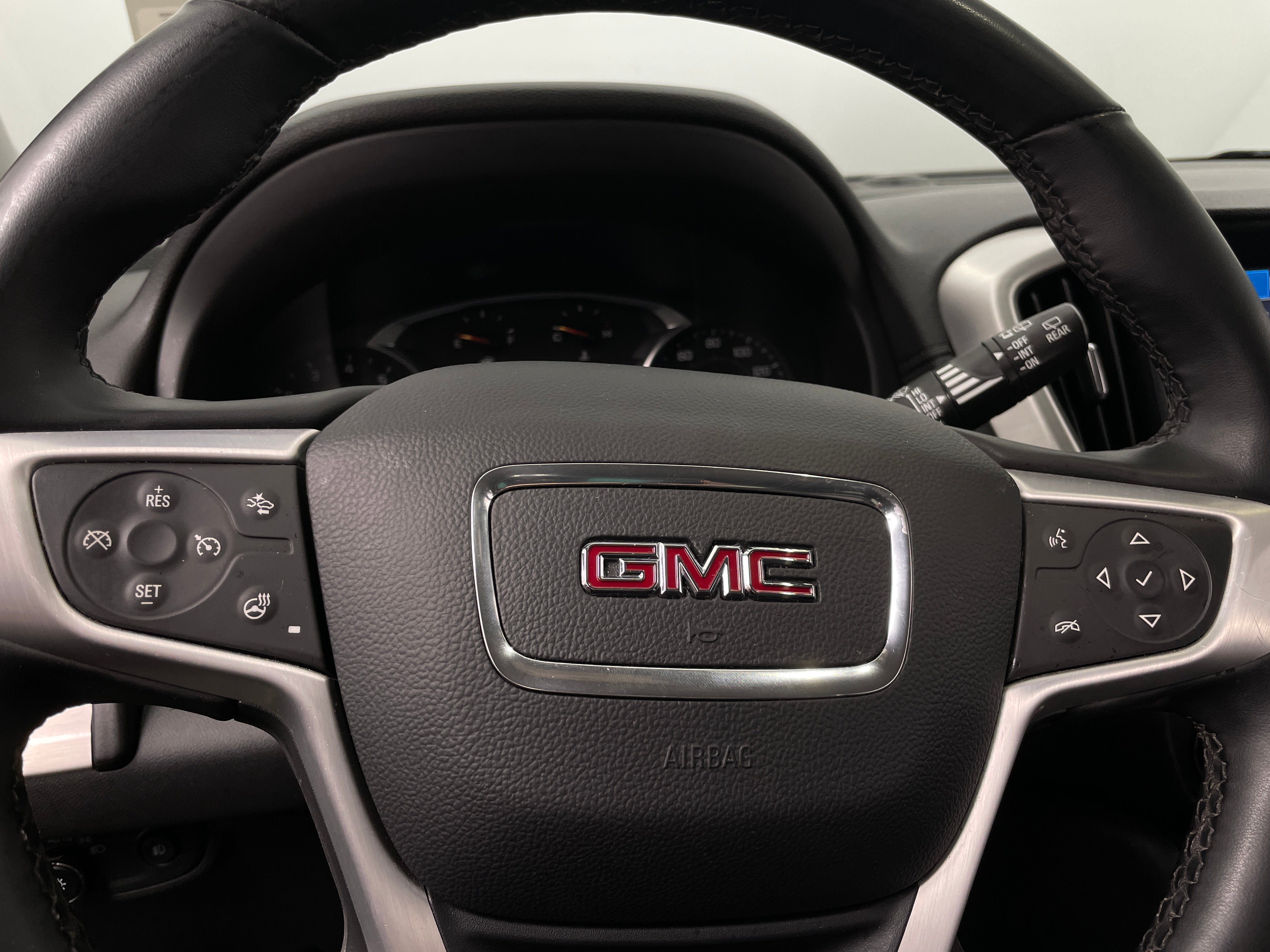 2023 GMC Terrain SLT 4