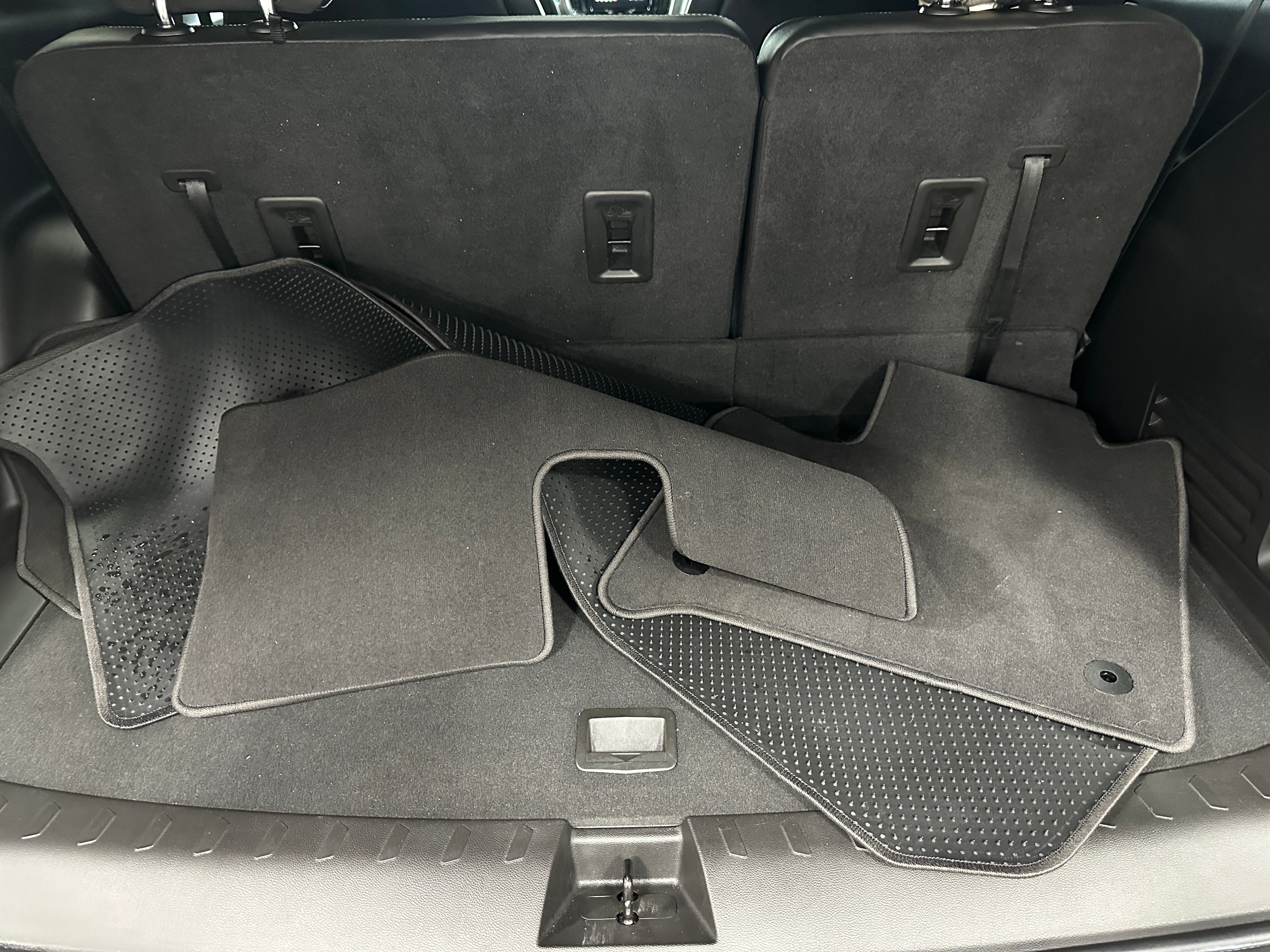 2023 Chevrolet Traverse Premier 6