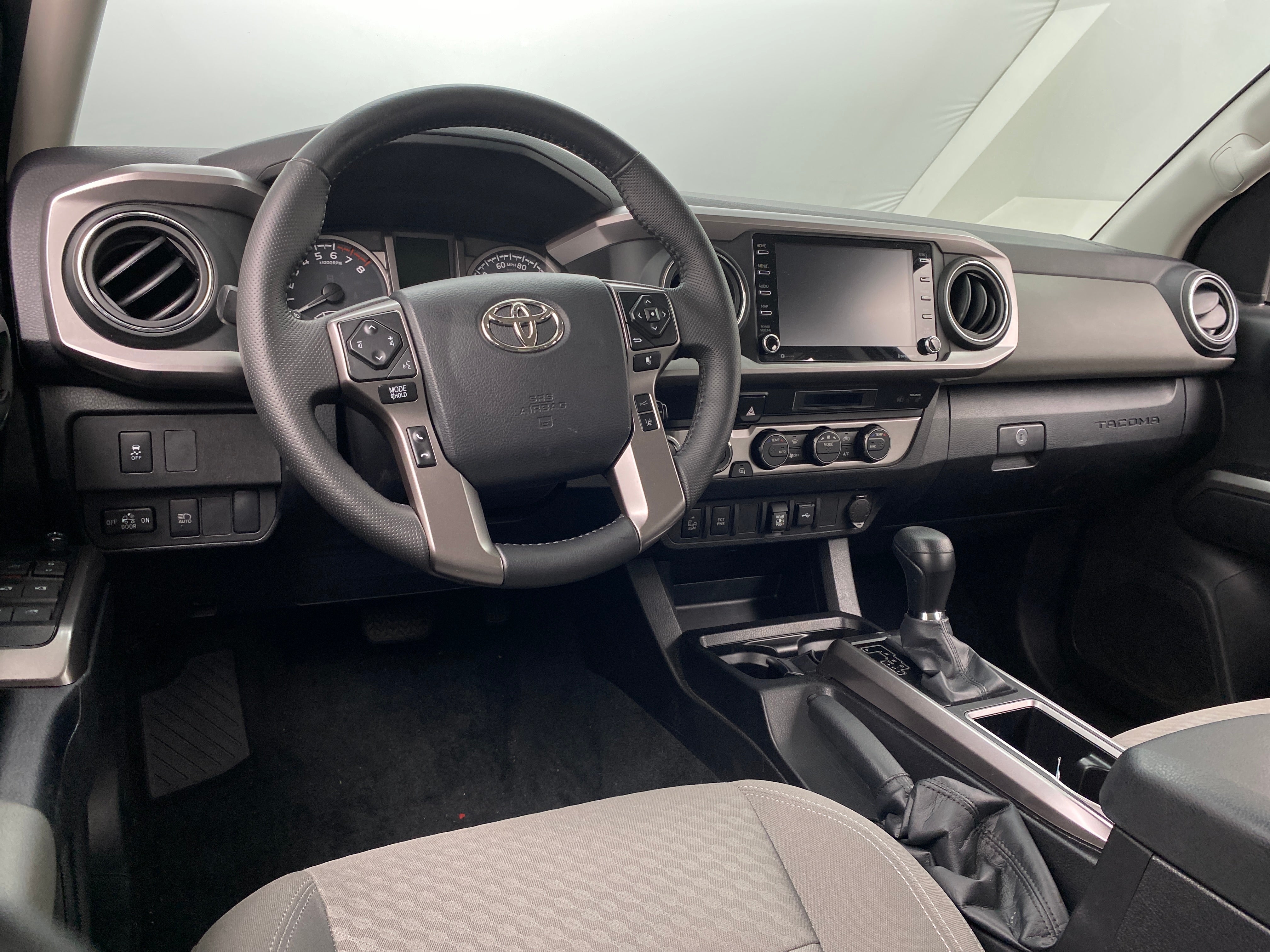 2023 Toyota Tacoma SR5 3