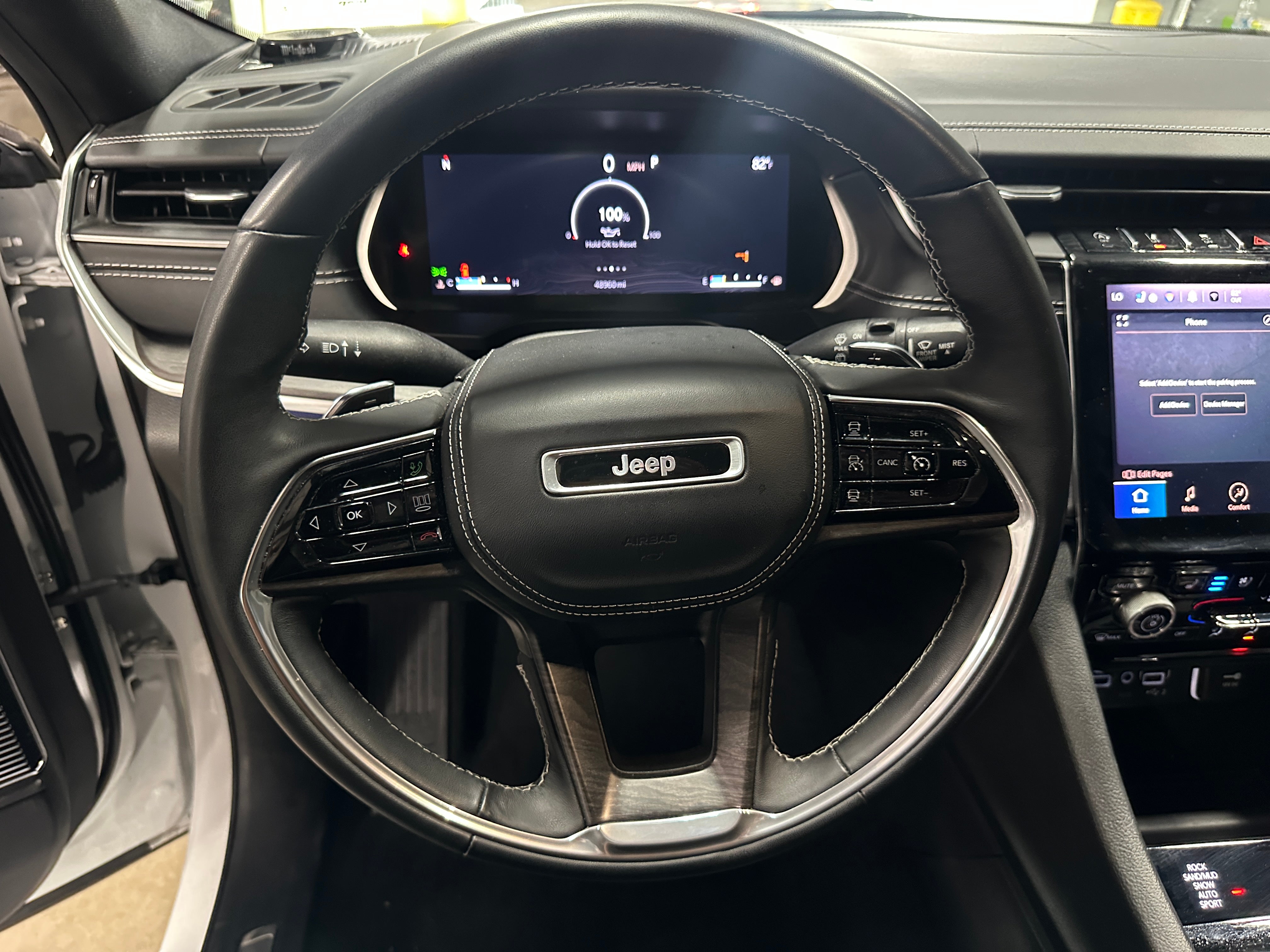 2022 Jeep Grand Cherokee L Overland 4