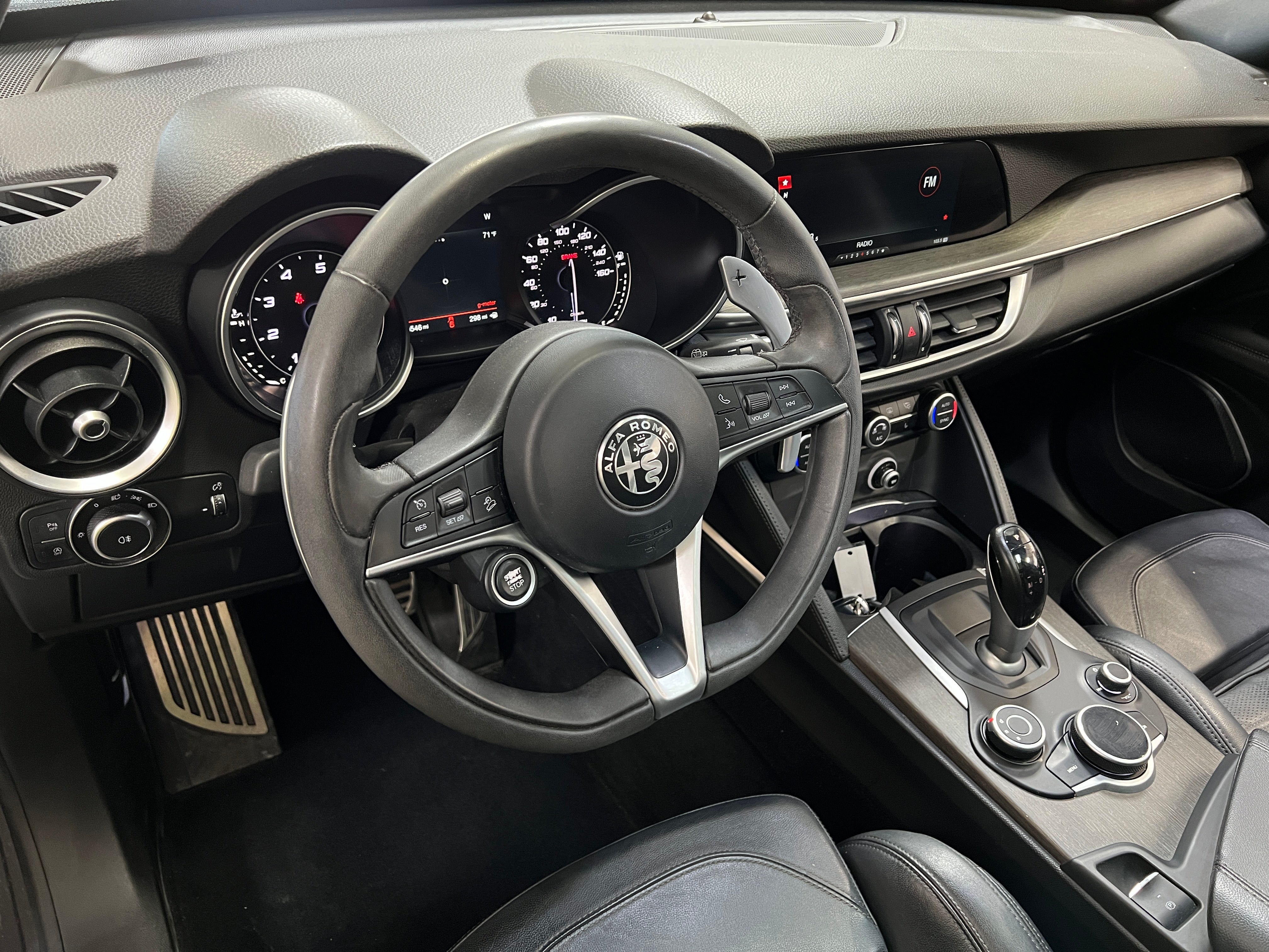 2018 Alfa Romeo Stelvio Ti Sport 2