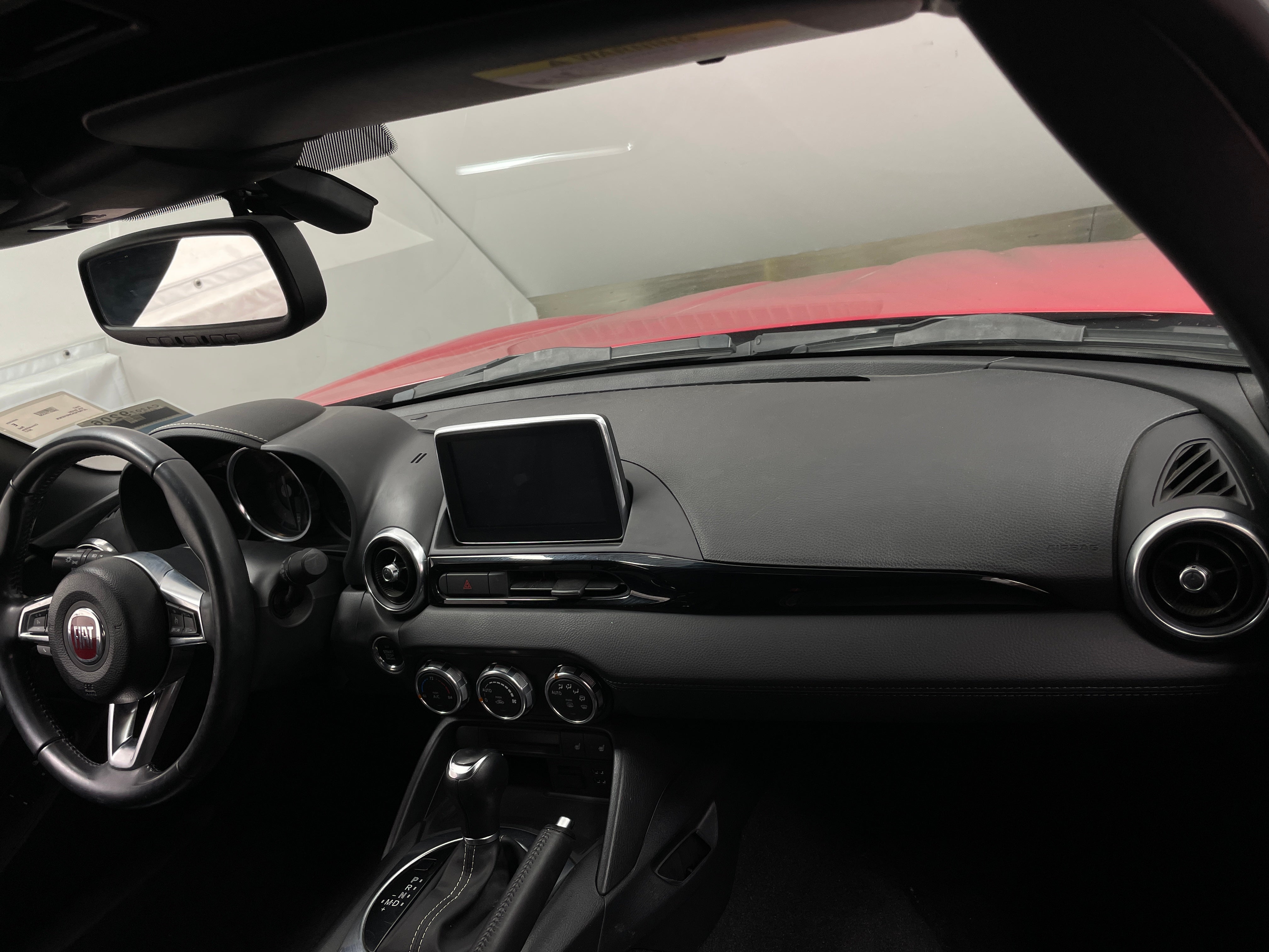 2017 Fiat 124 Spider Lusso 2