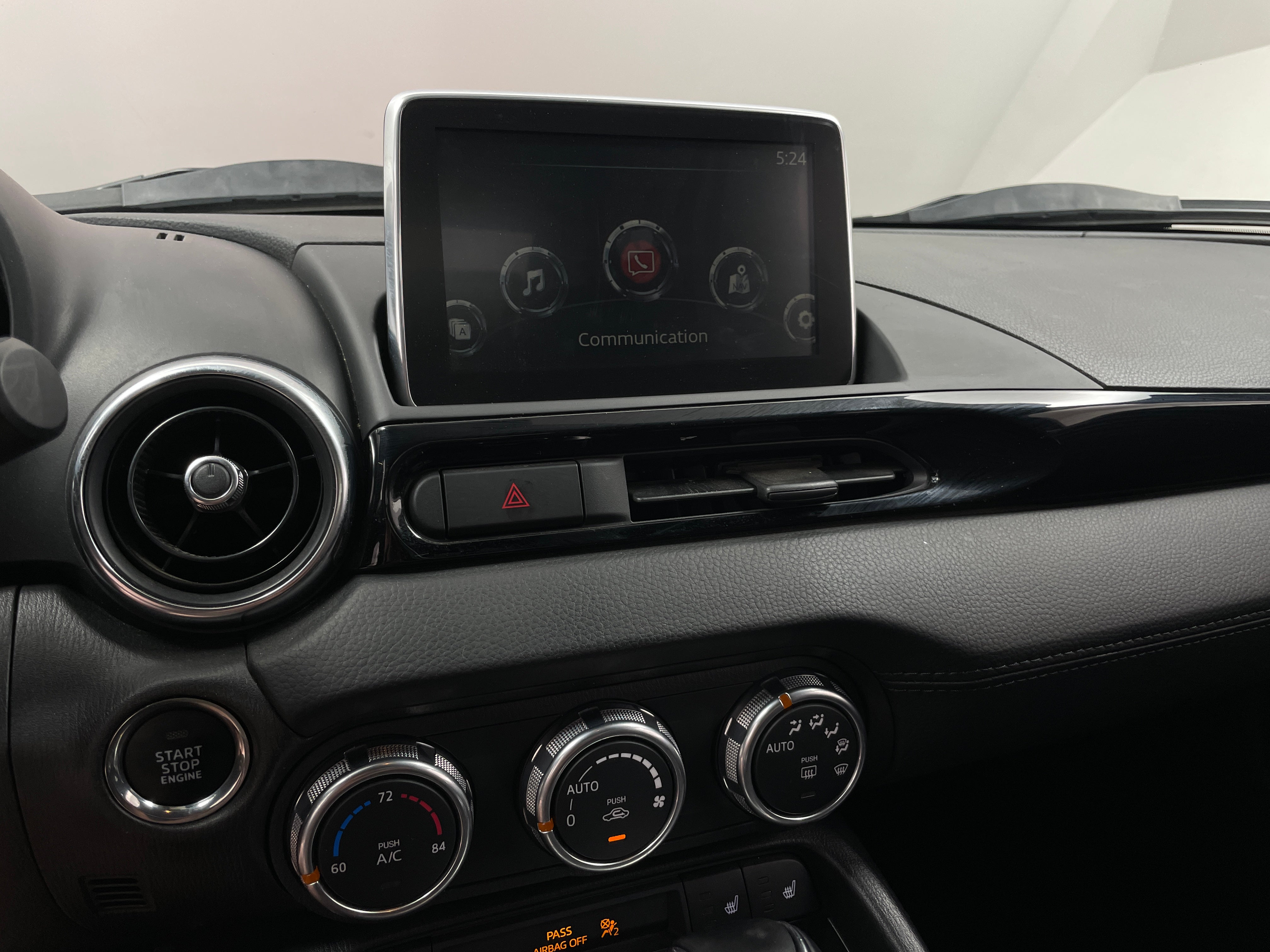 2017 Fiat 124 Spider Lusso 3