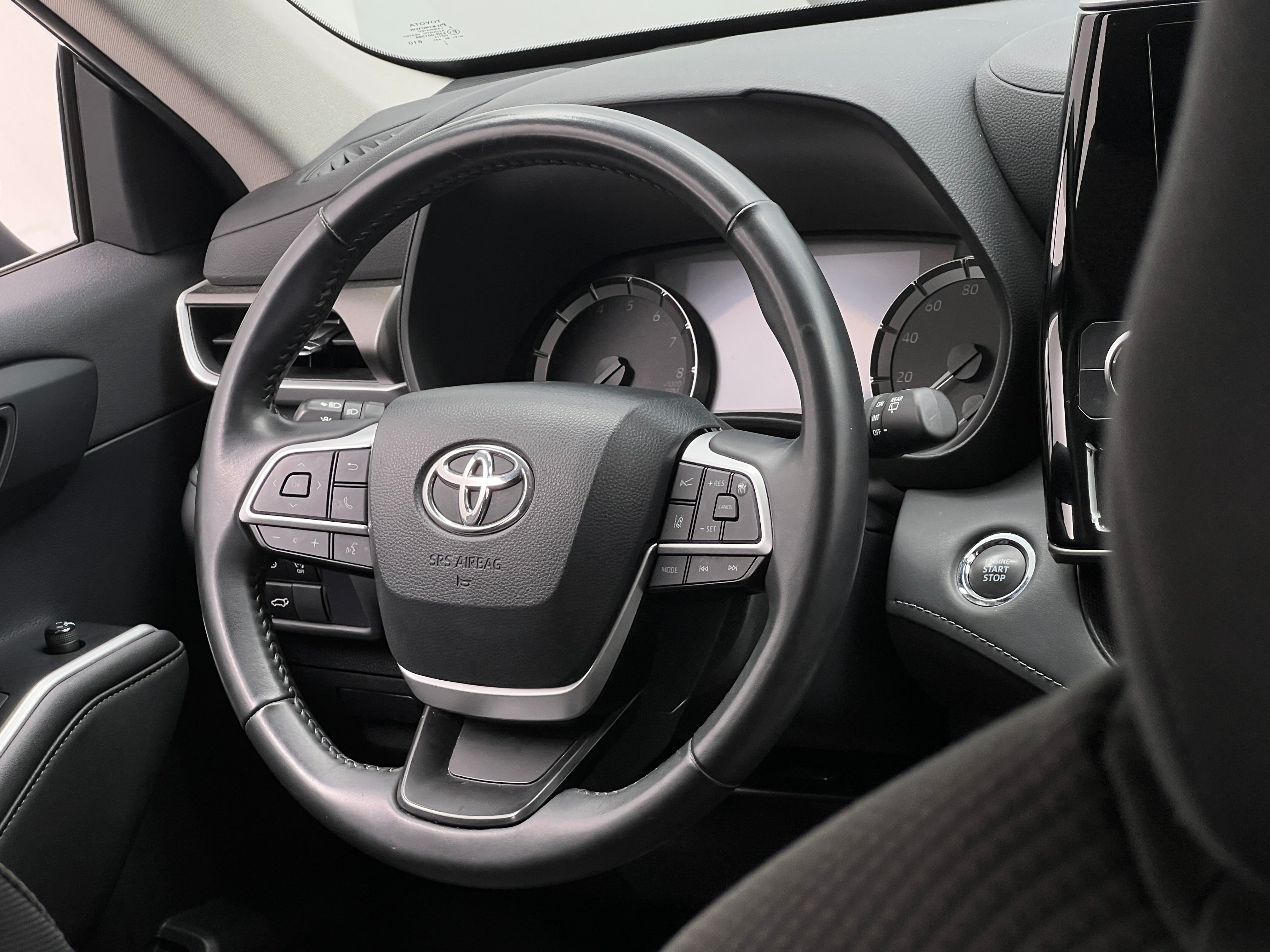2023 Toyota Highlander LE 5