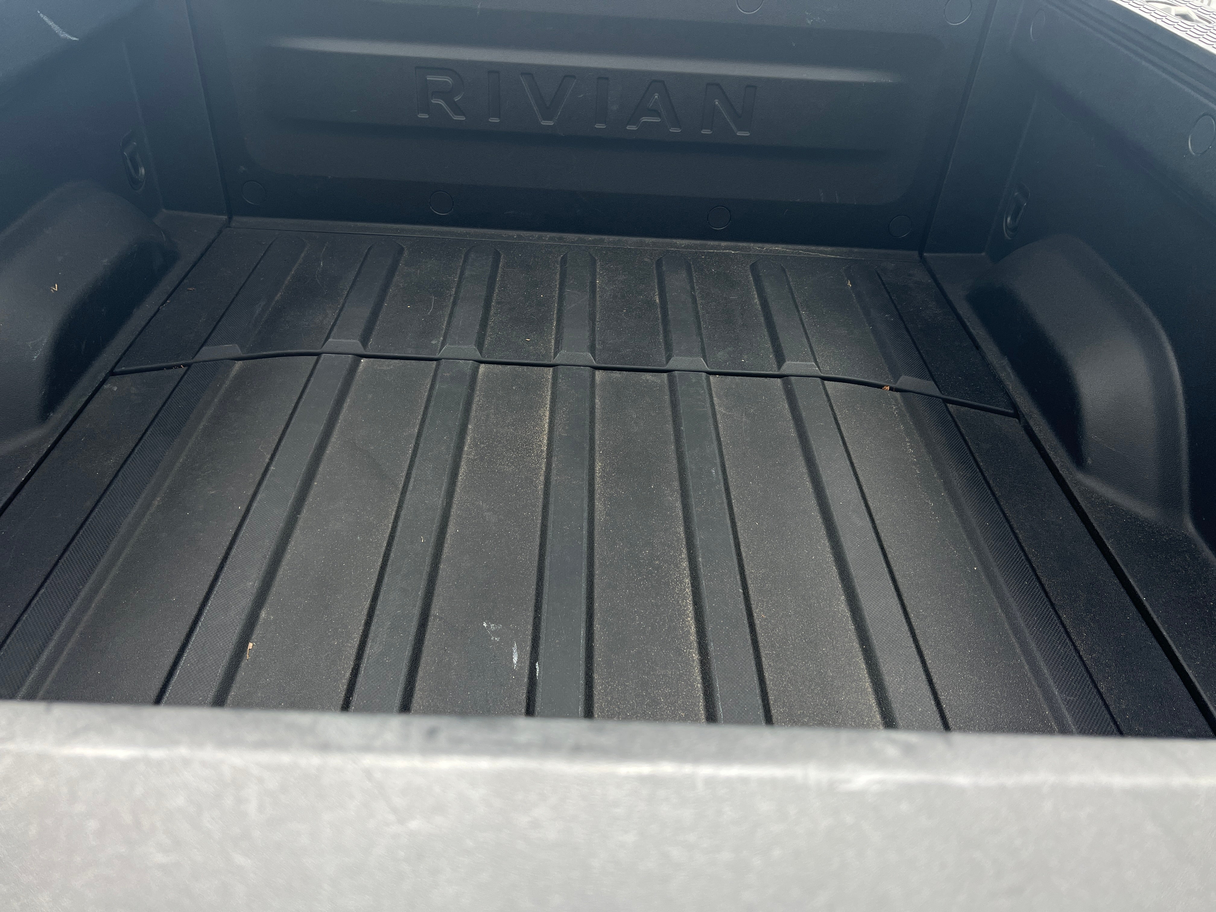 2022 Rivian R1T Adventure 6