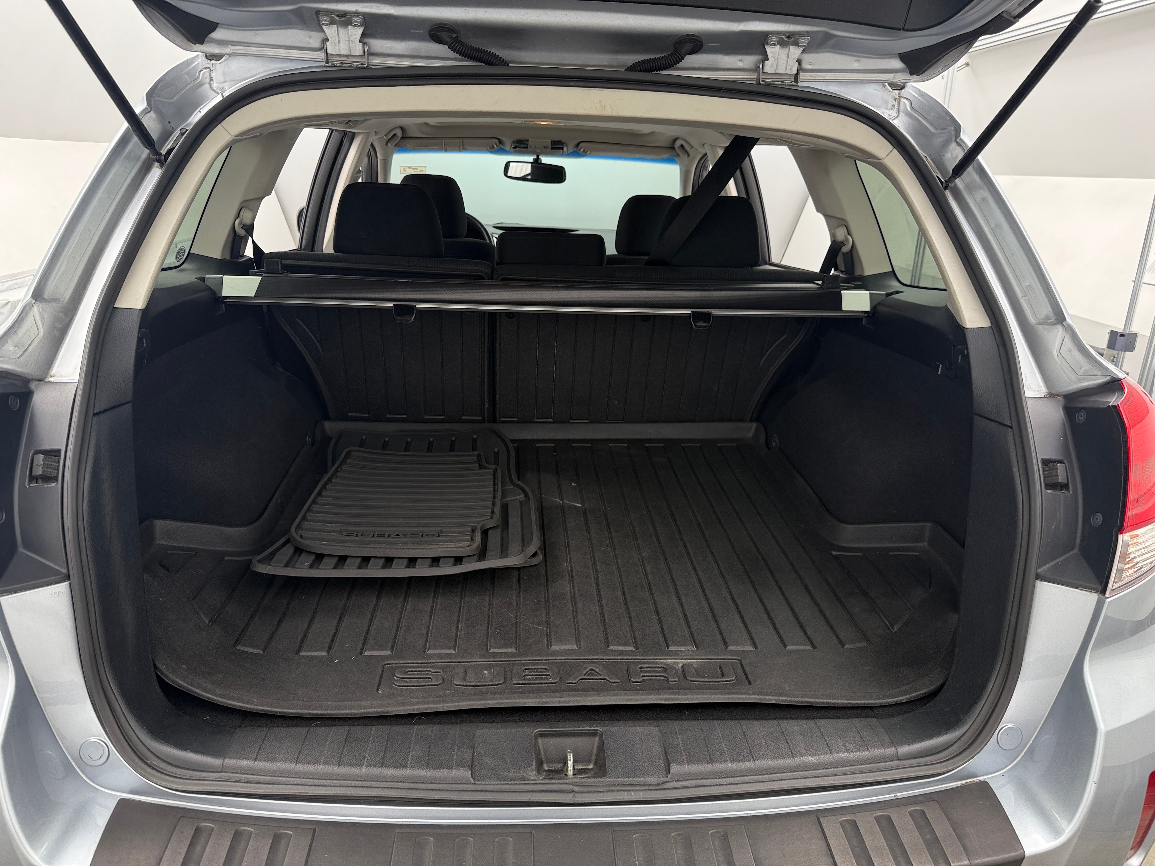 2014 Subaru Outback Premium 7