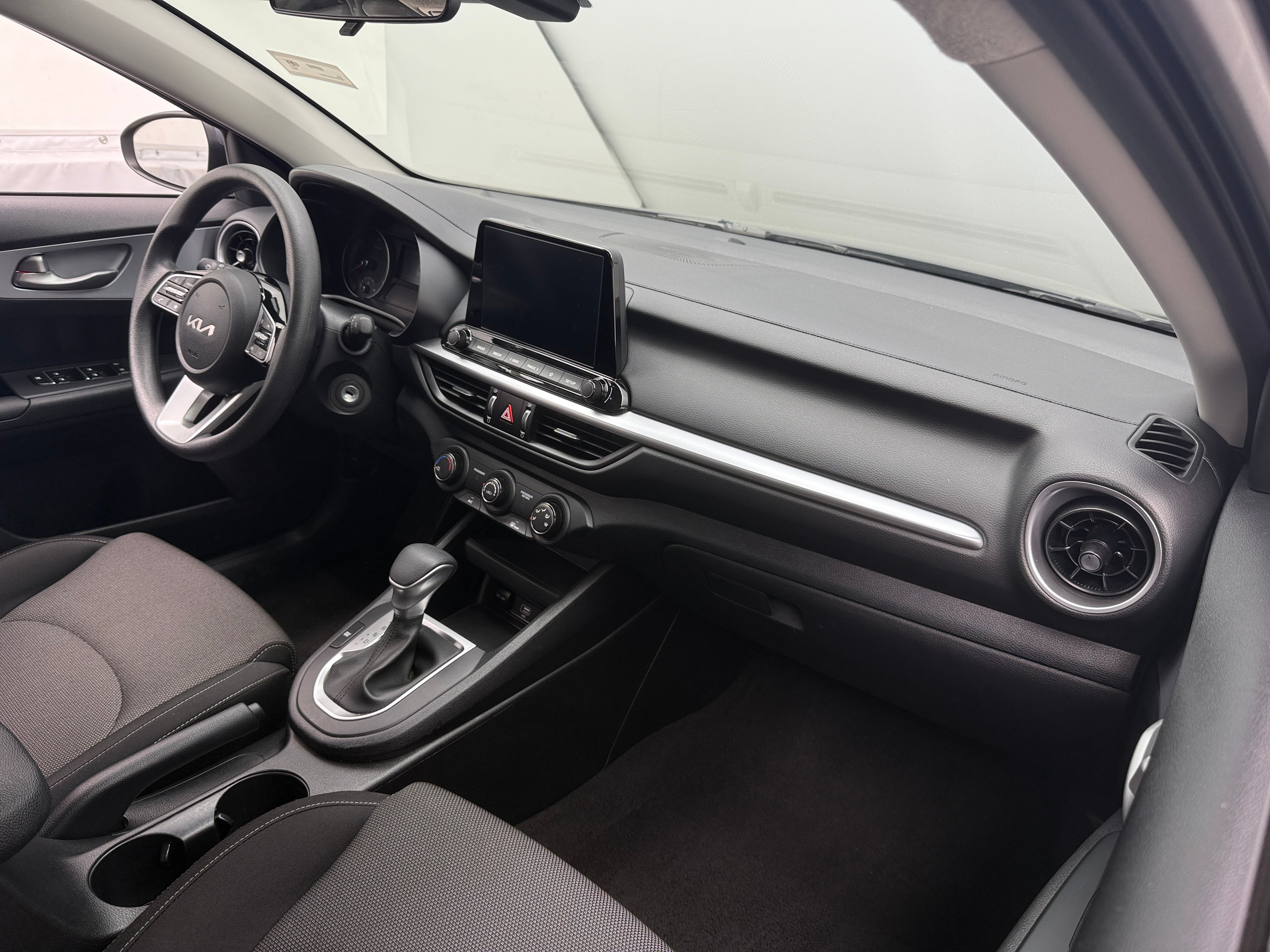 2024 Kia Forte LXS 3