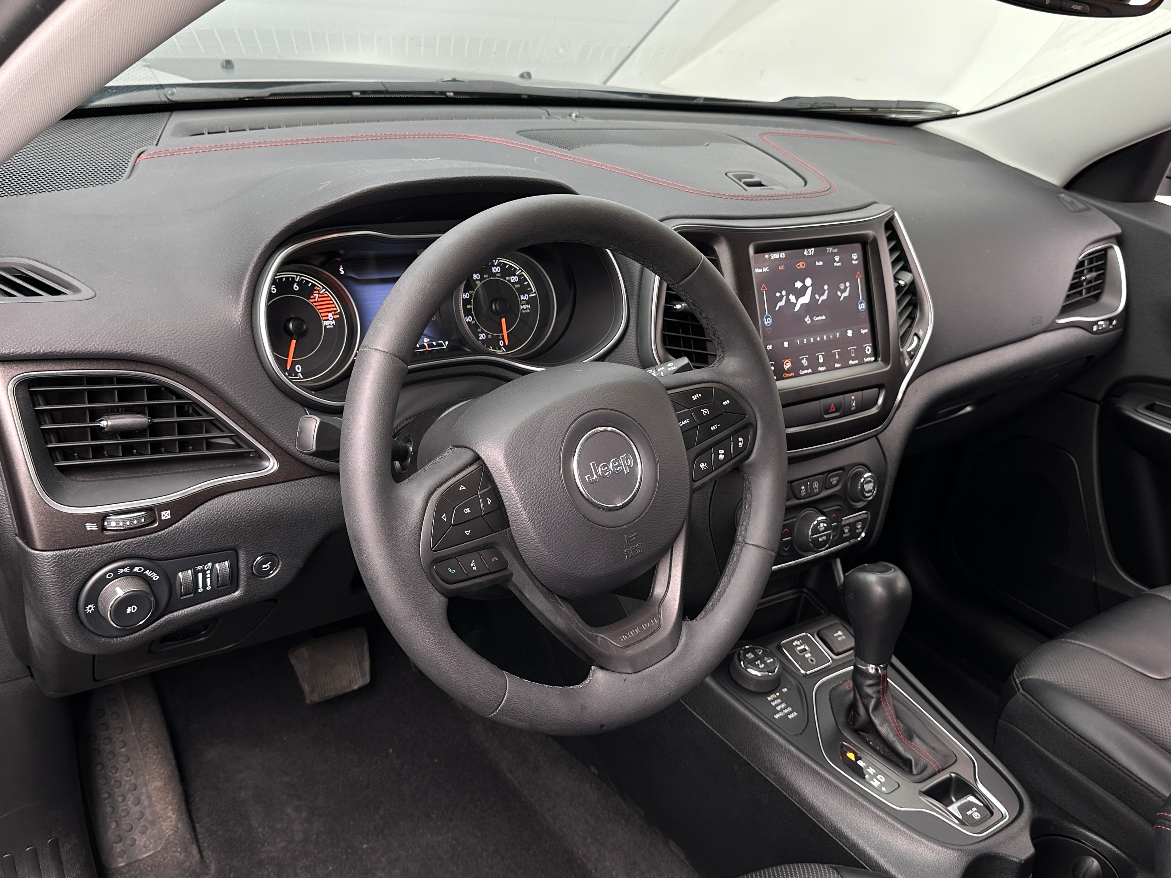 2022 Jeep Cherokee Trailhawk 2