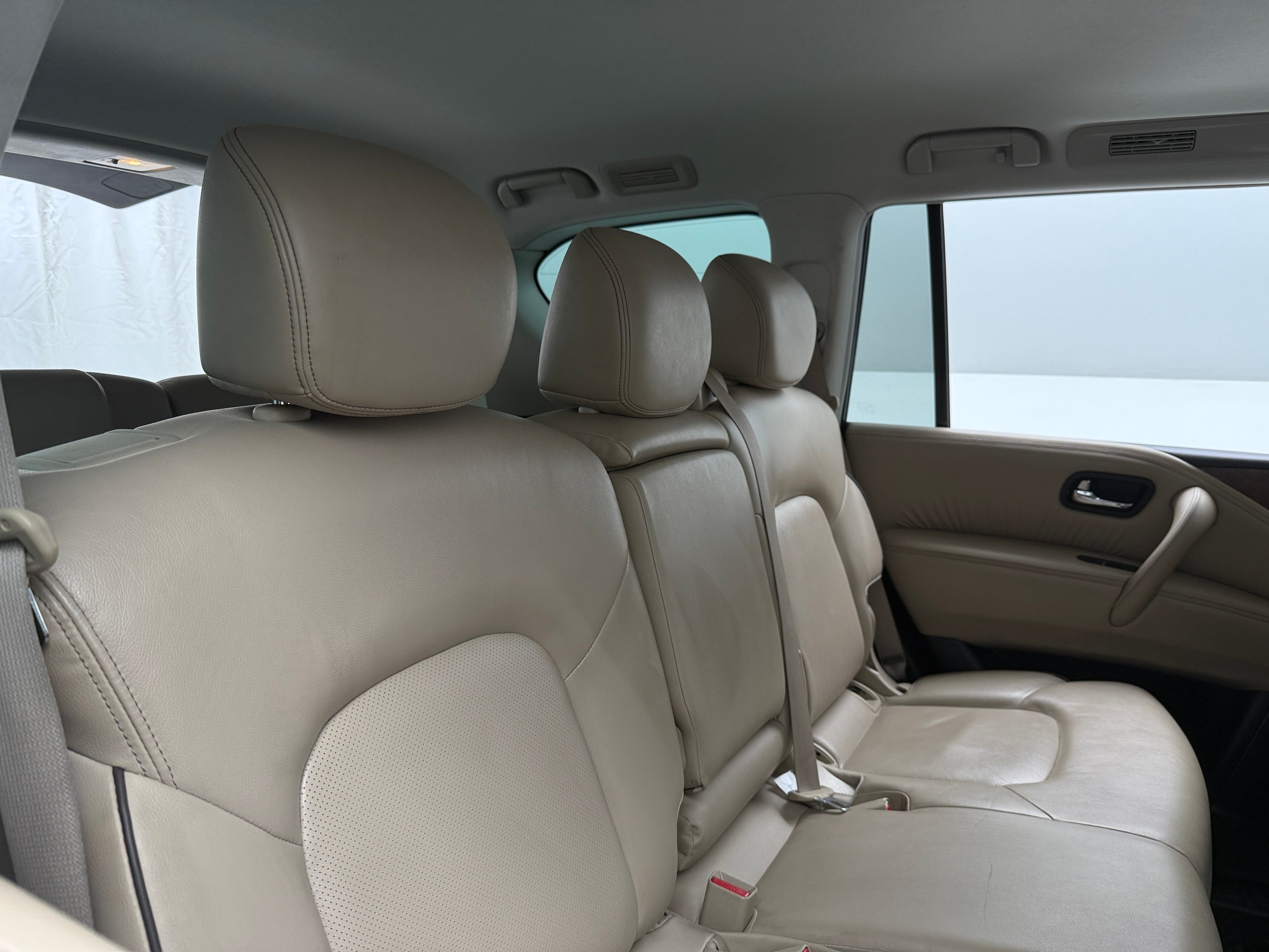 2023 Nissan Armada SL 5