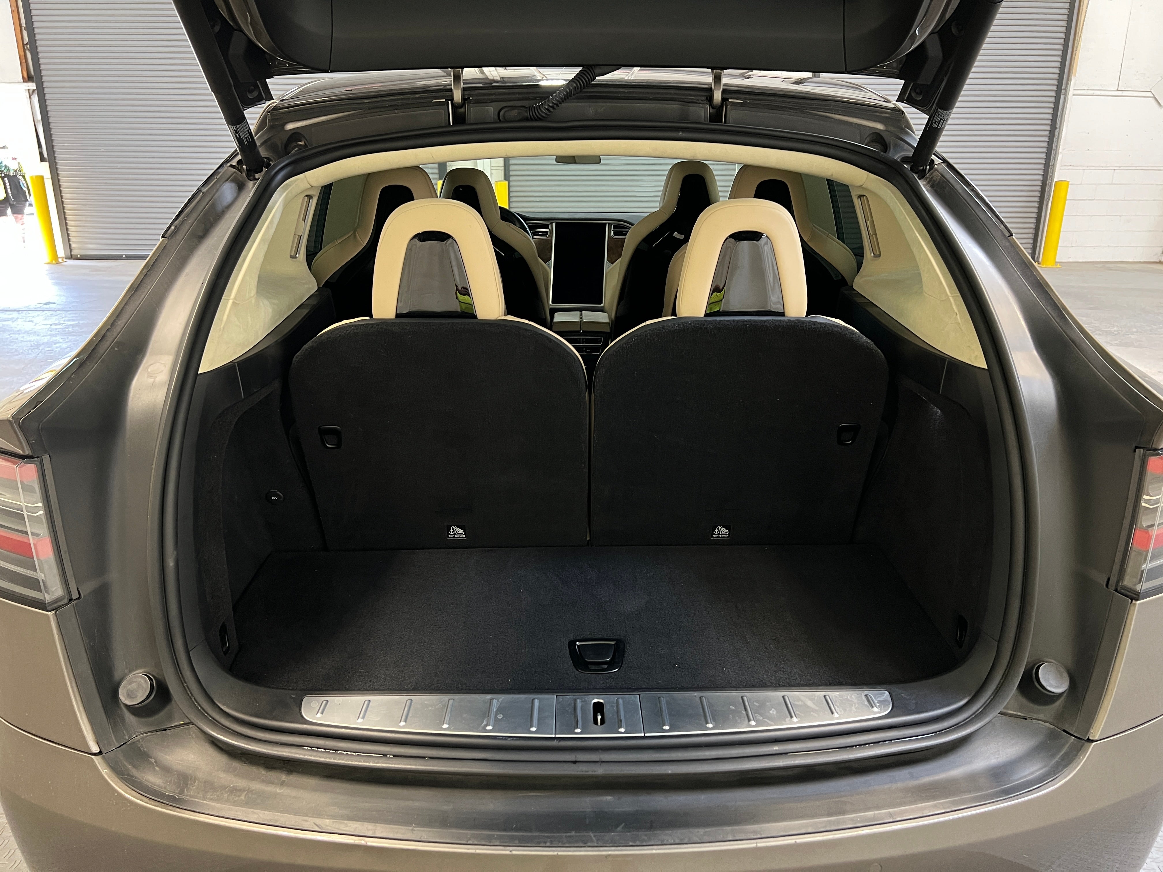 2016 Tesla Model X 75D 5