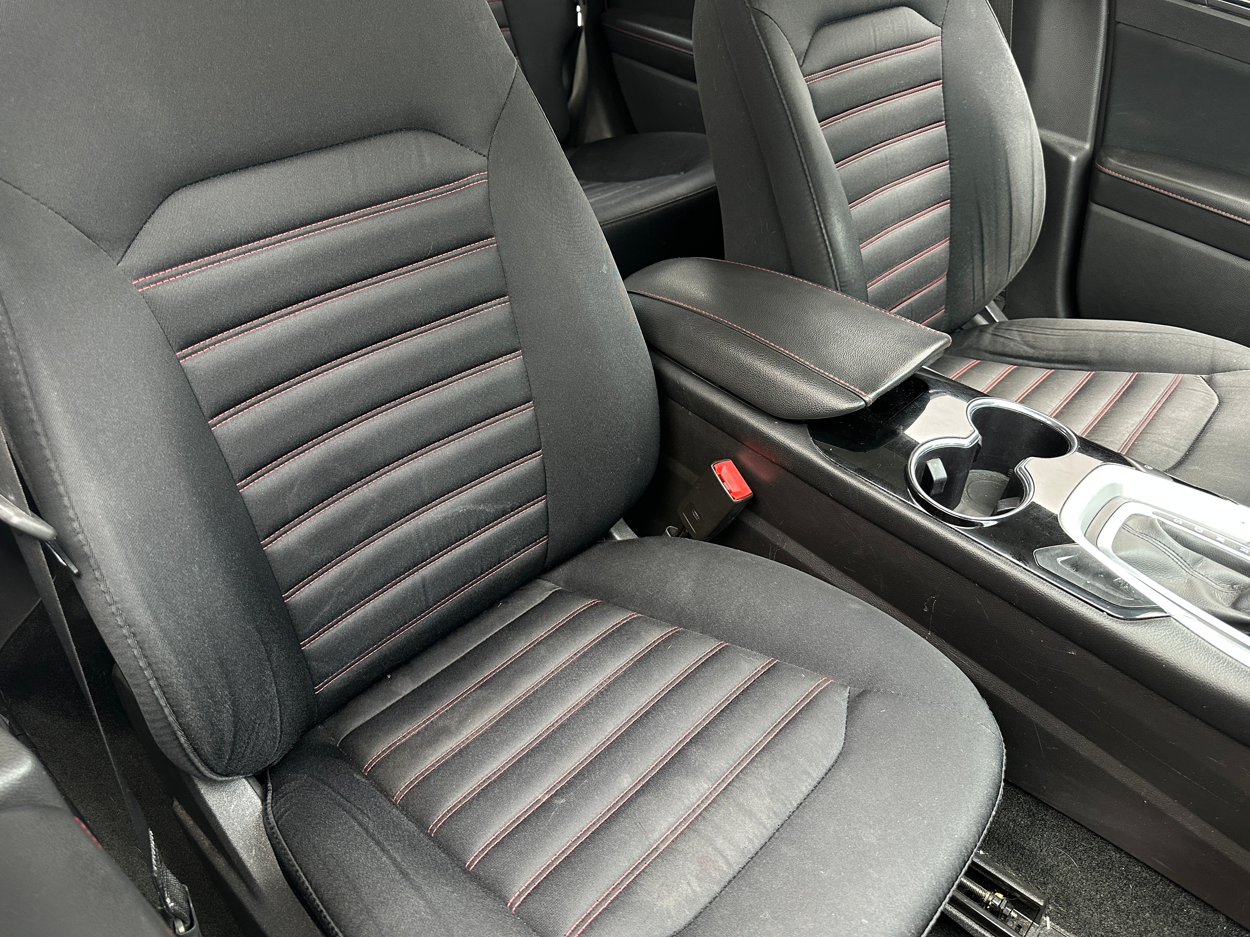 2016 Ford Fusion SE 2