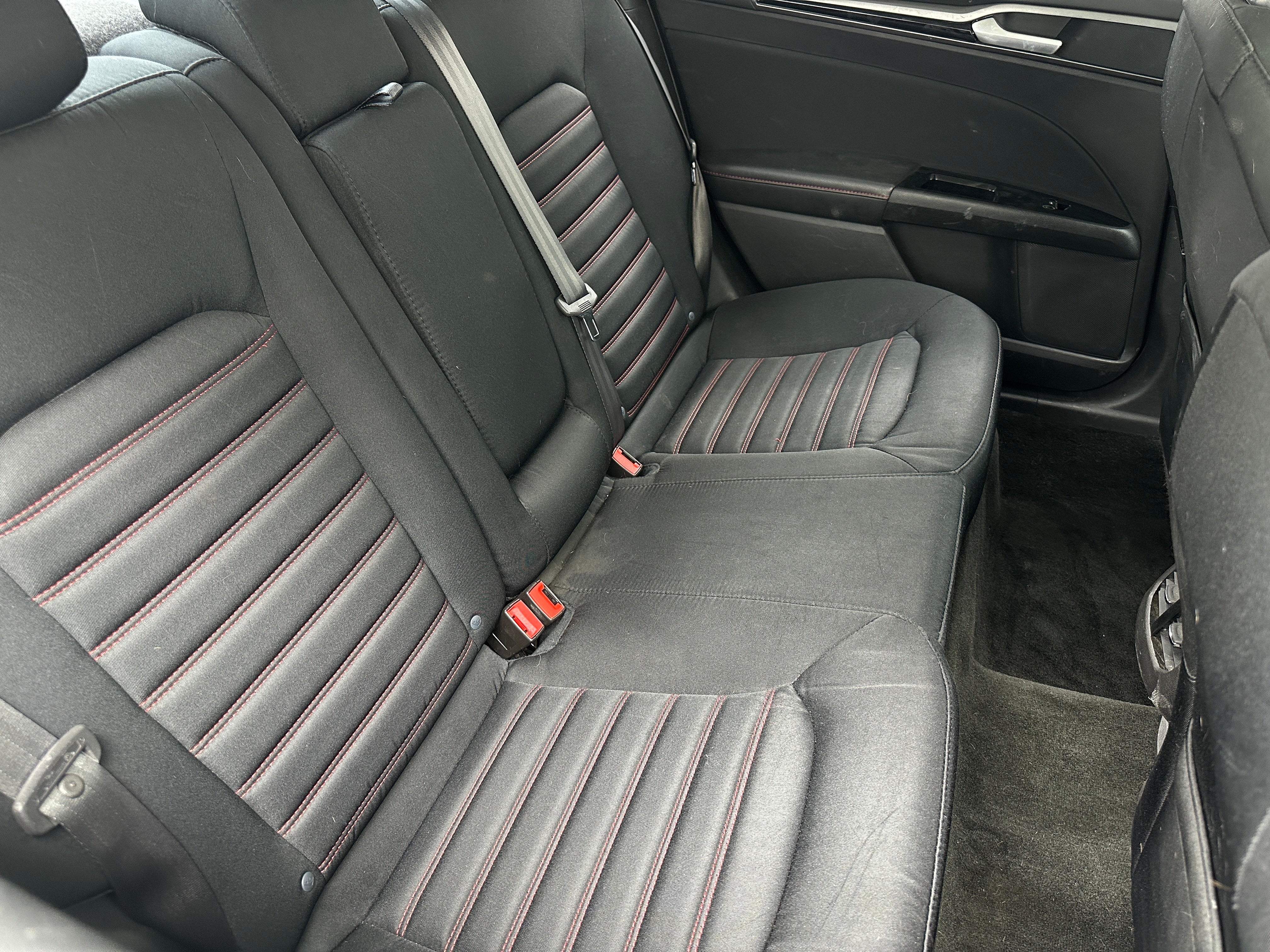 2016 Ford Fusion SE 6