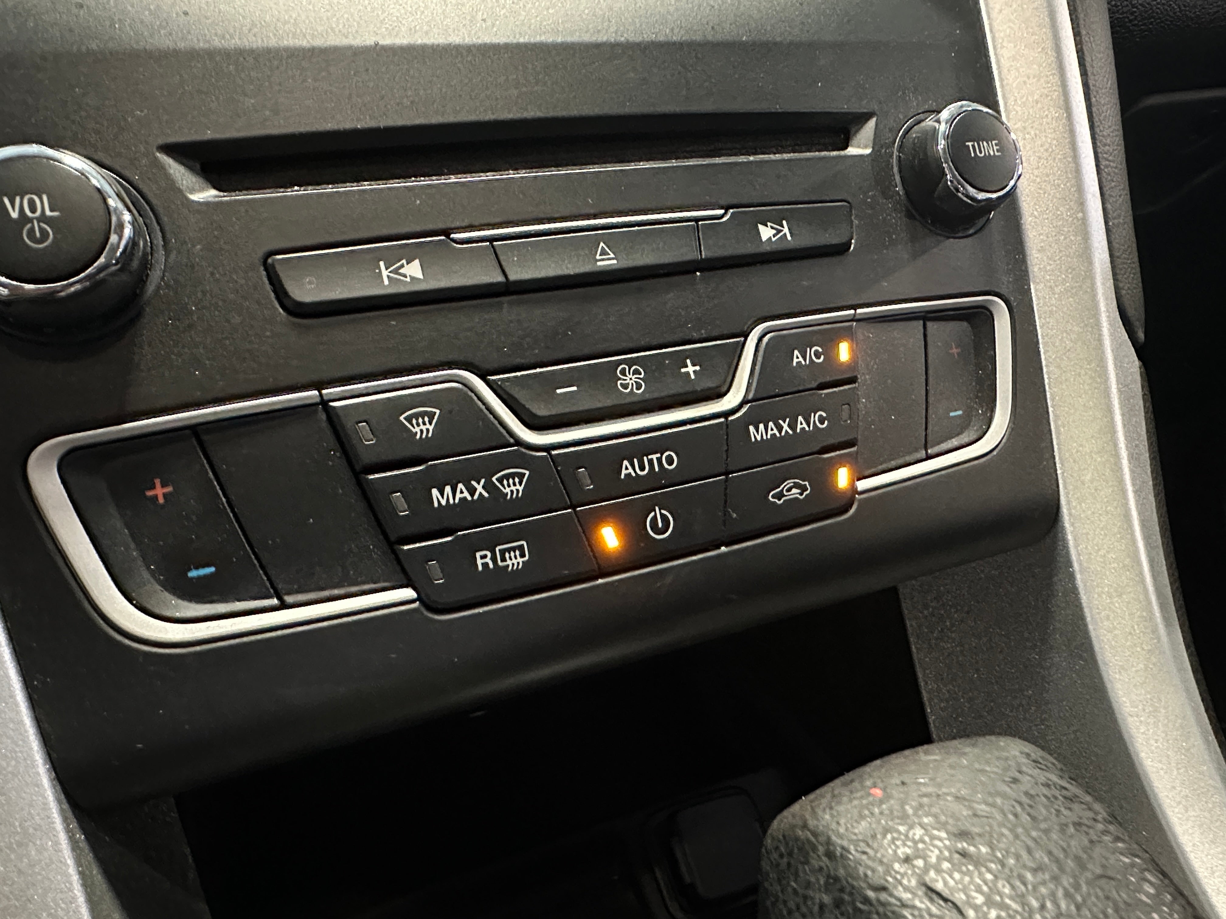2016 Ford Fusion SE 4