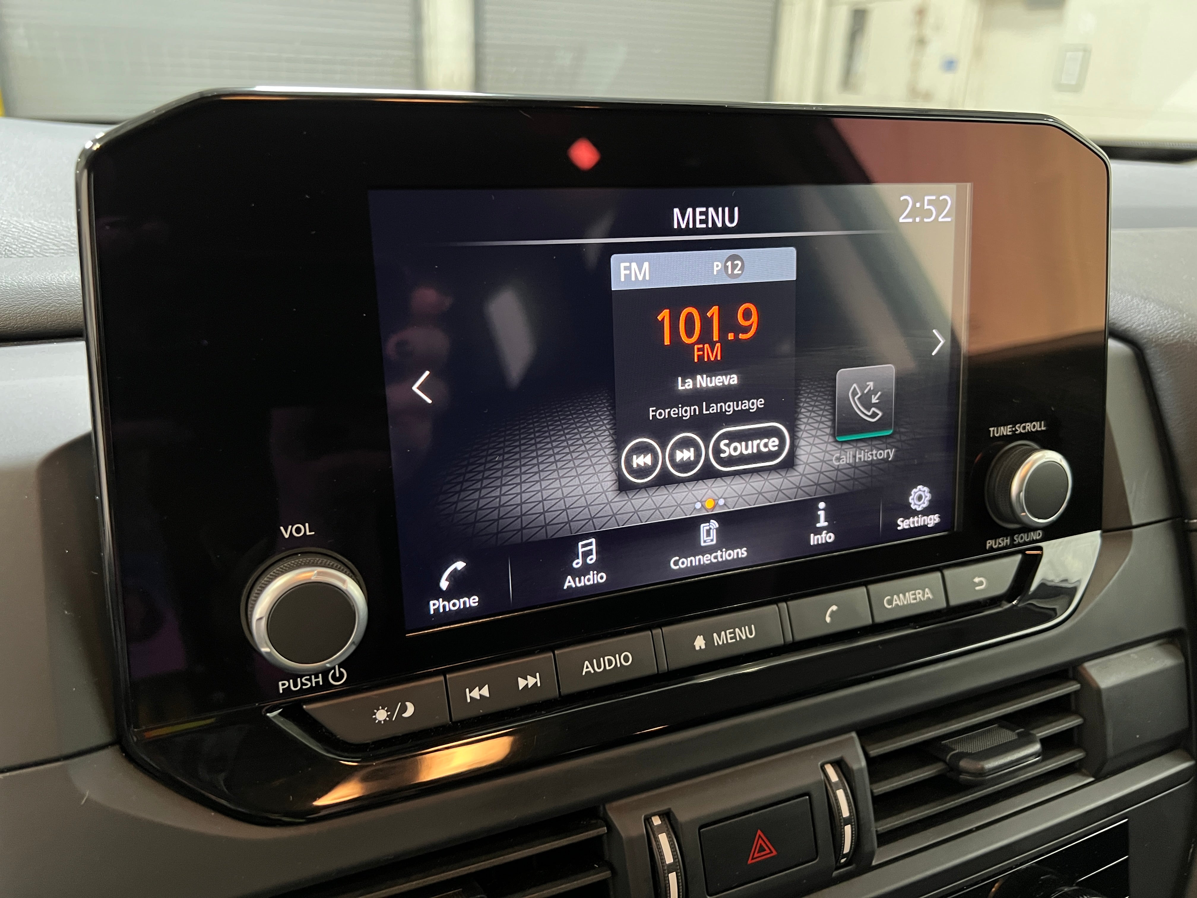 2024 Nissan Pathfinder S 4