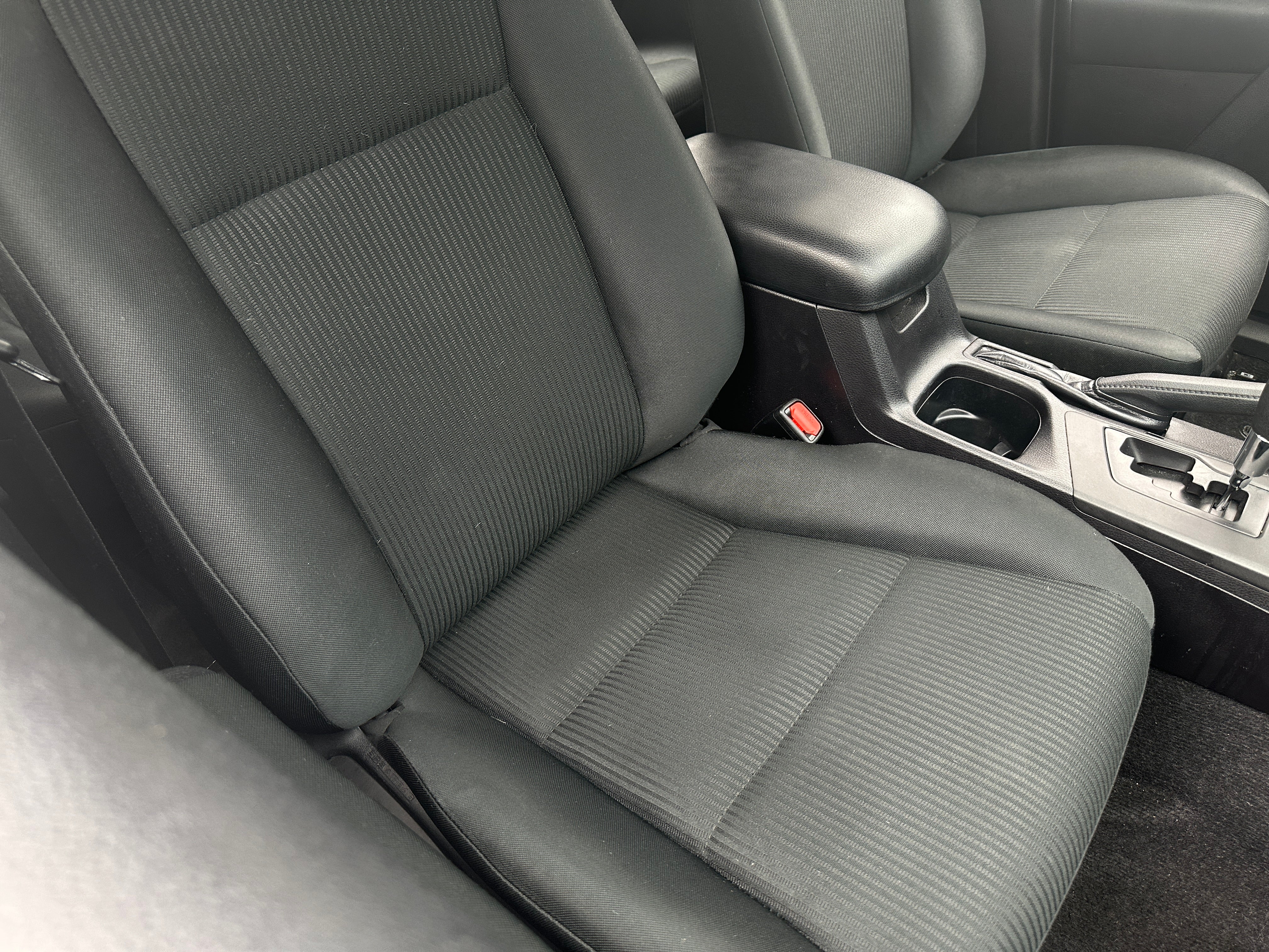 2018 Toyota RAV4 LE 2