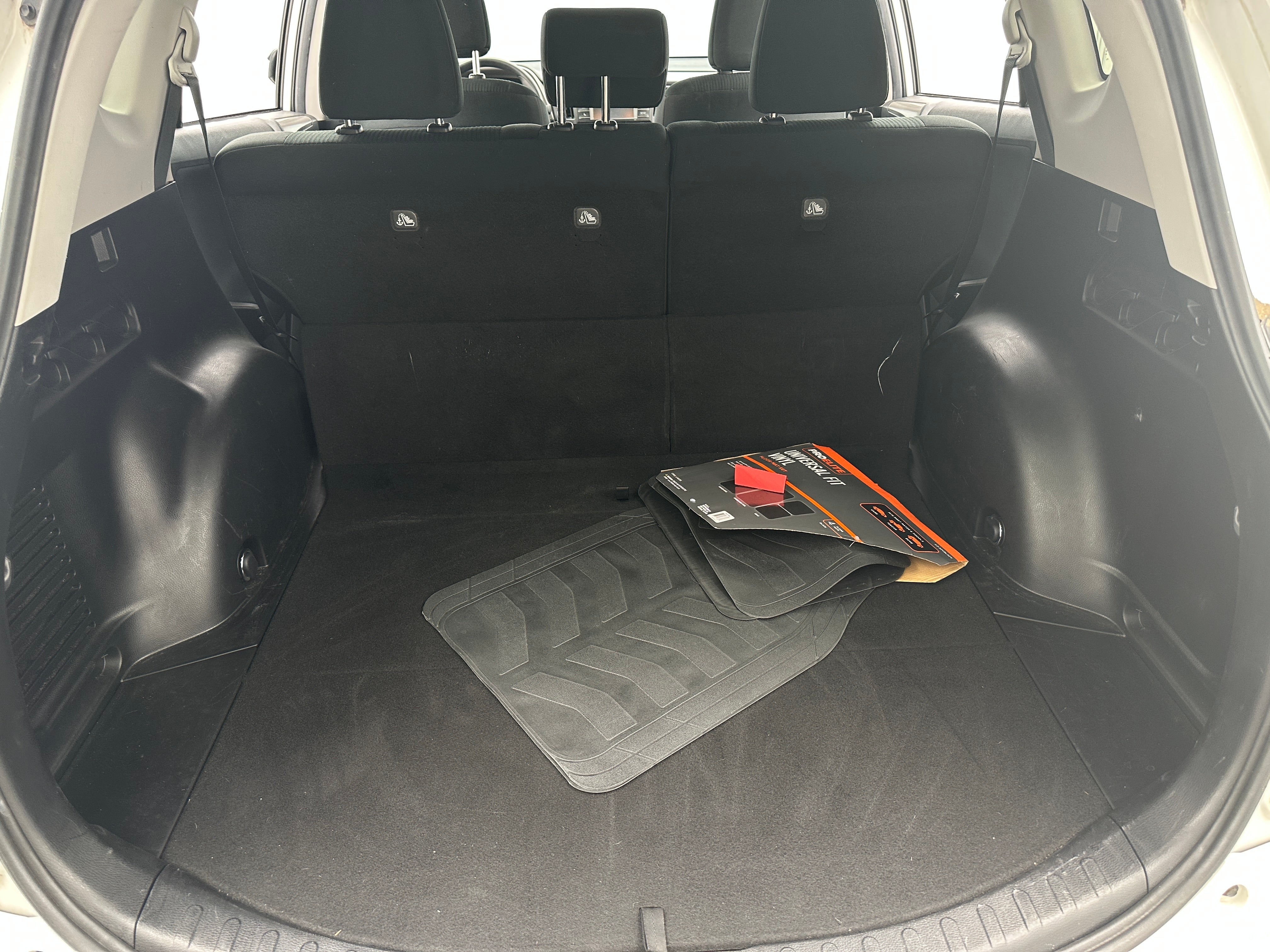 2018 Toyota RAV4 LE 7