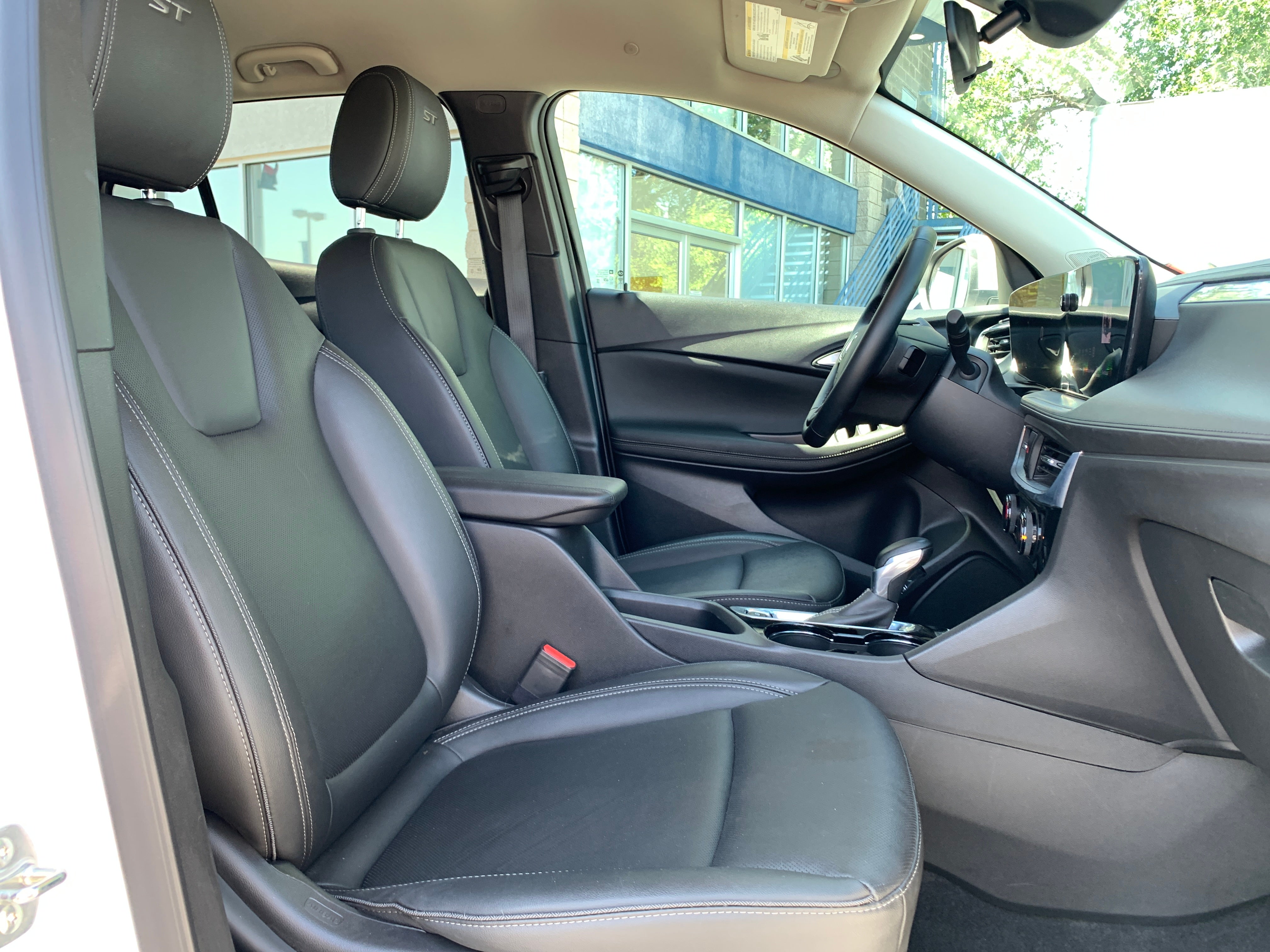2024 Buick Encore GX Sport Touring 2