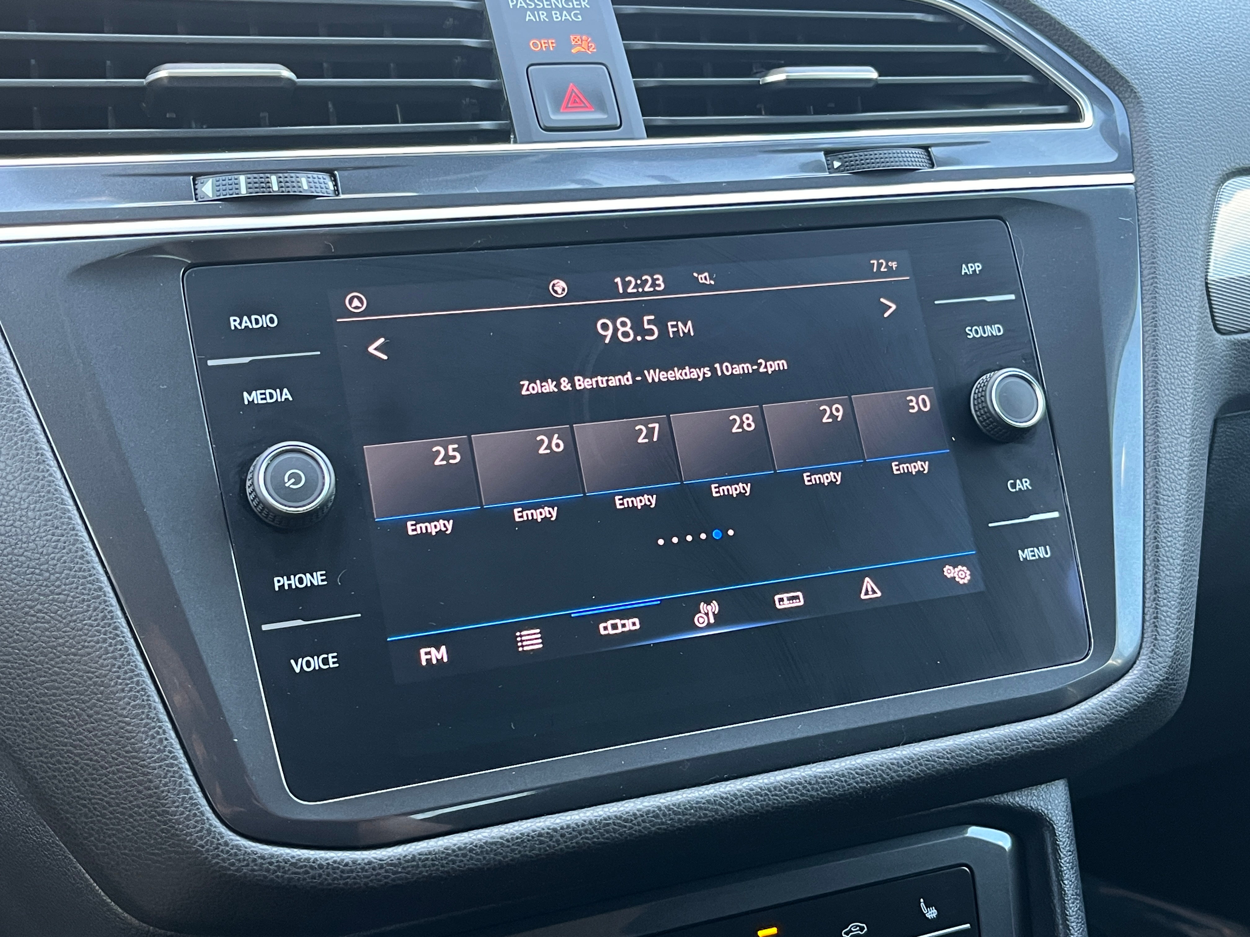 2024 Volkswagen Tiguan SE 4
