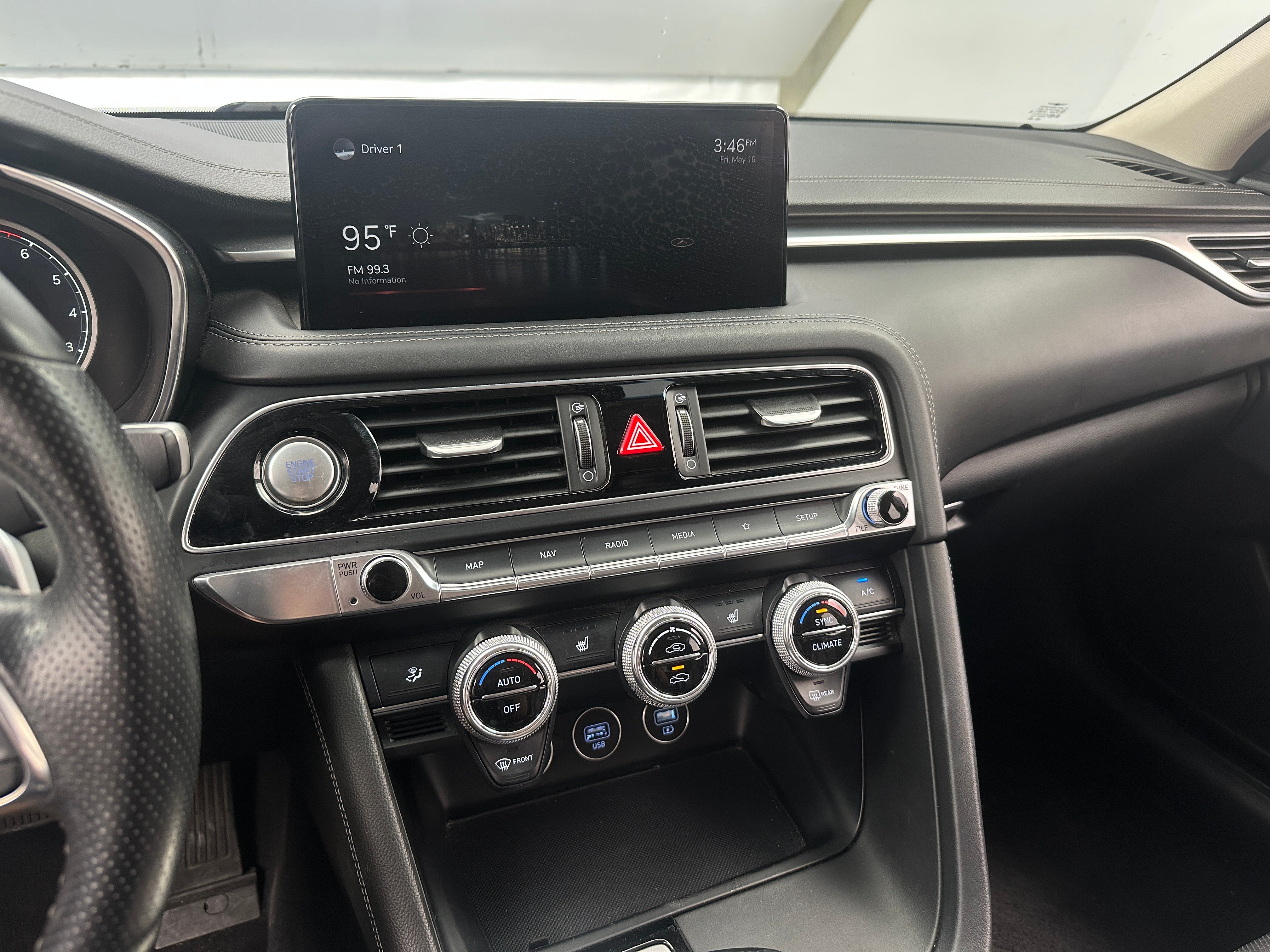 2022 Genesis G70 2.0T 3