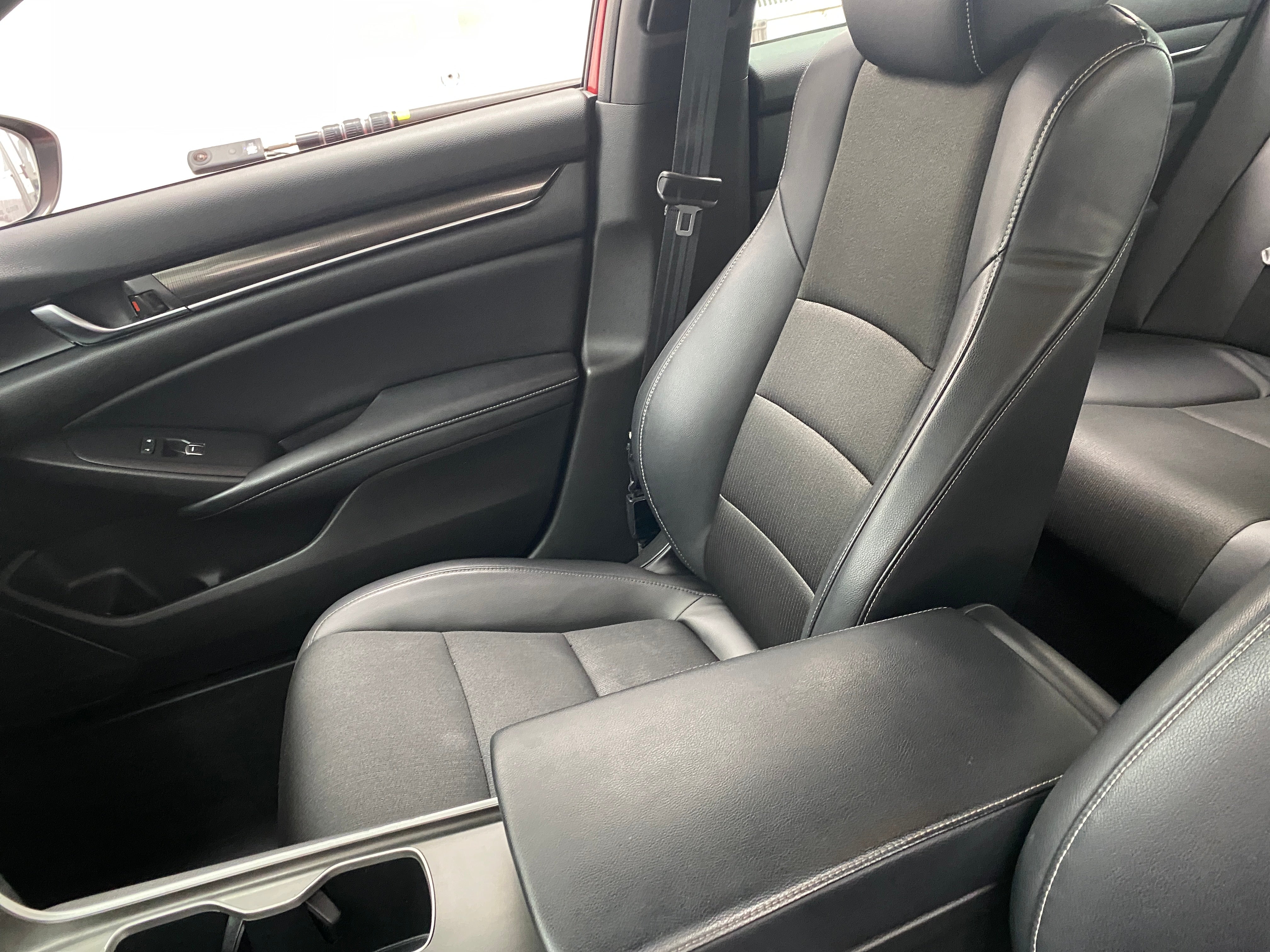 2018 Honda Accord Sport 2