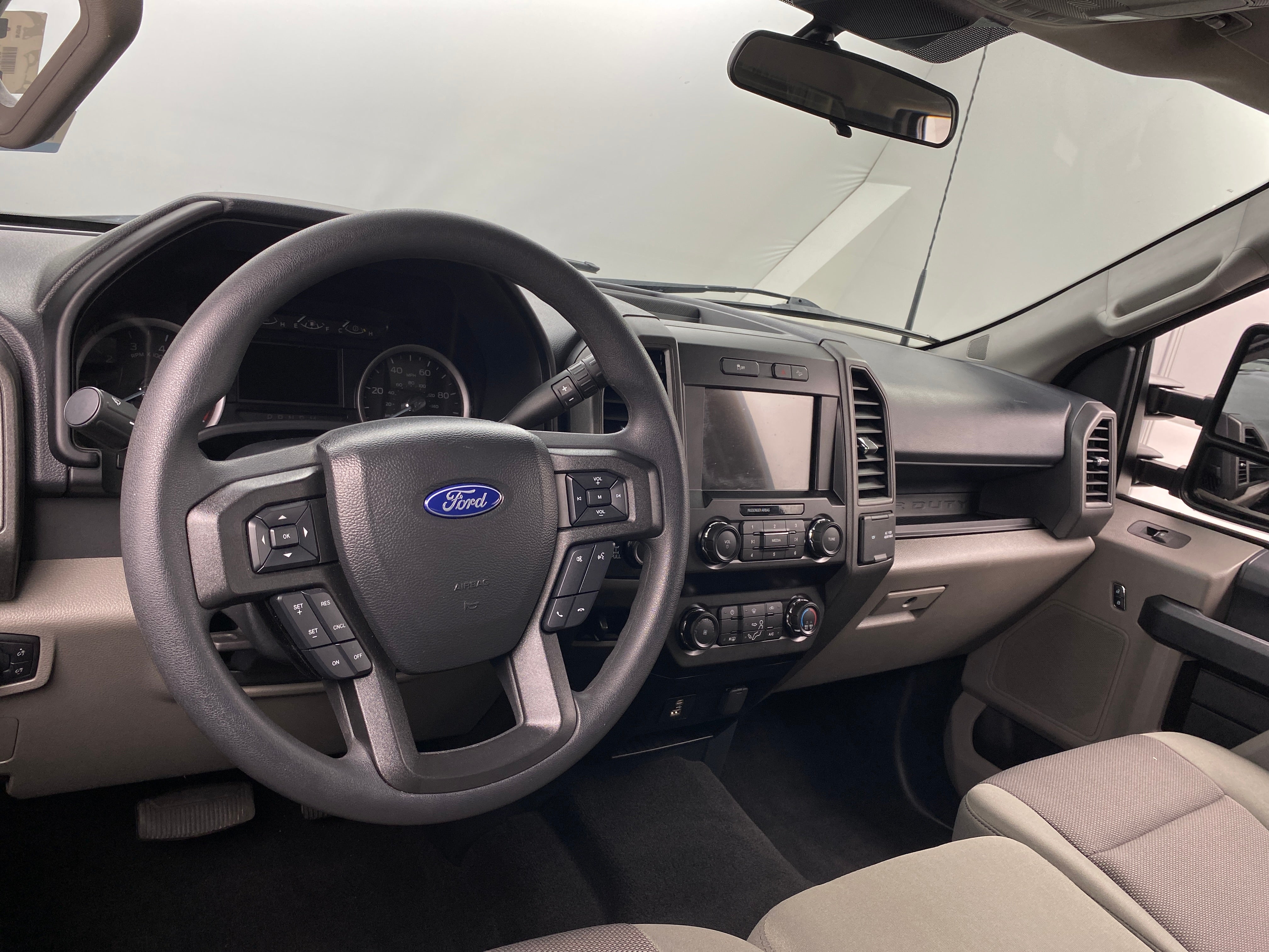 2022 Ford Econoline E-250 3